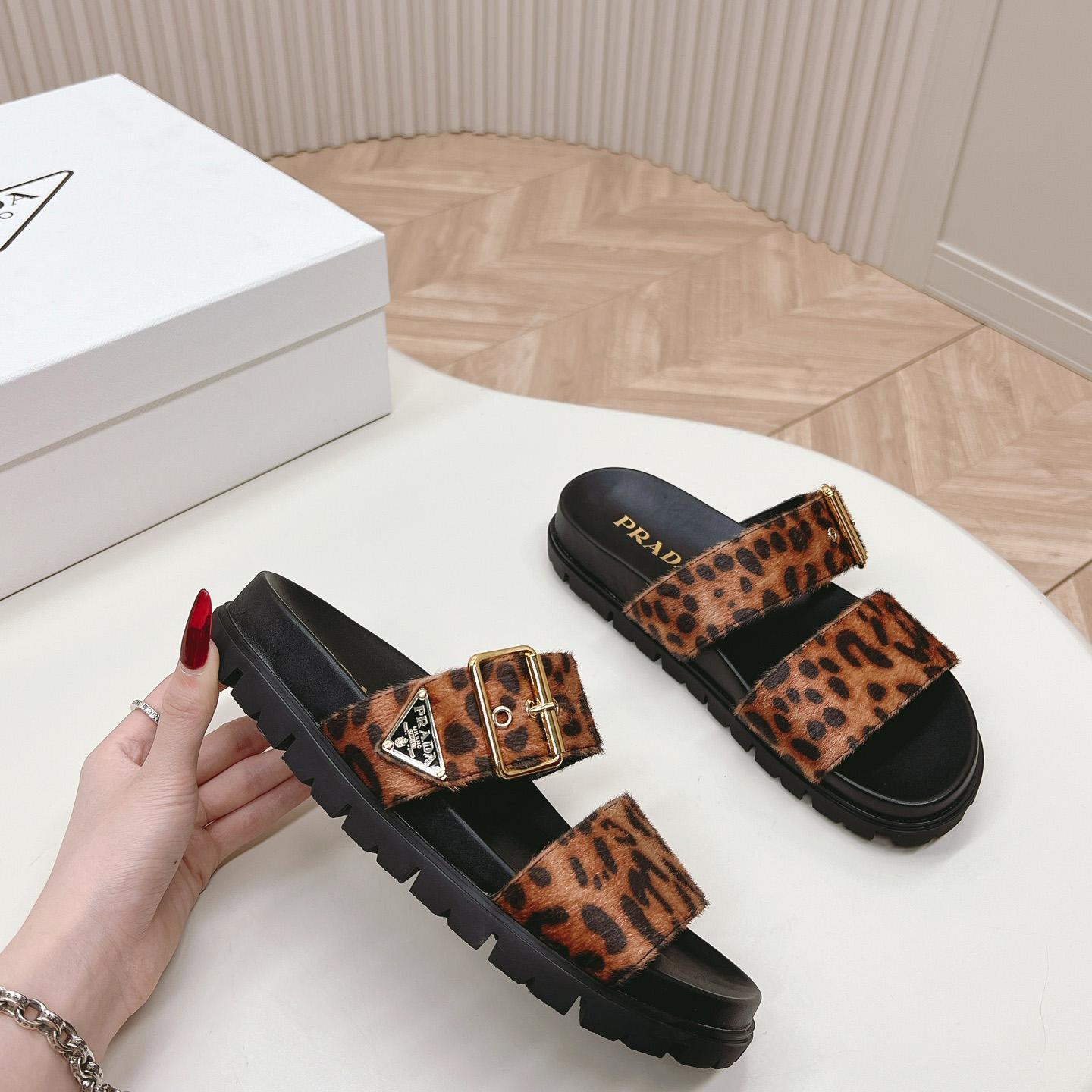 Prada Printed Leather Slides - EUR FASHION