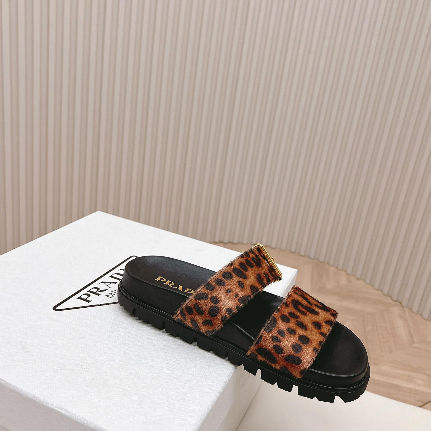Prada Printed Leather Slides - EUR FASHION
