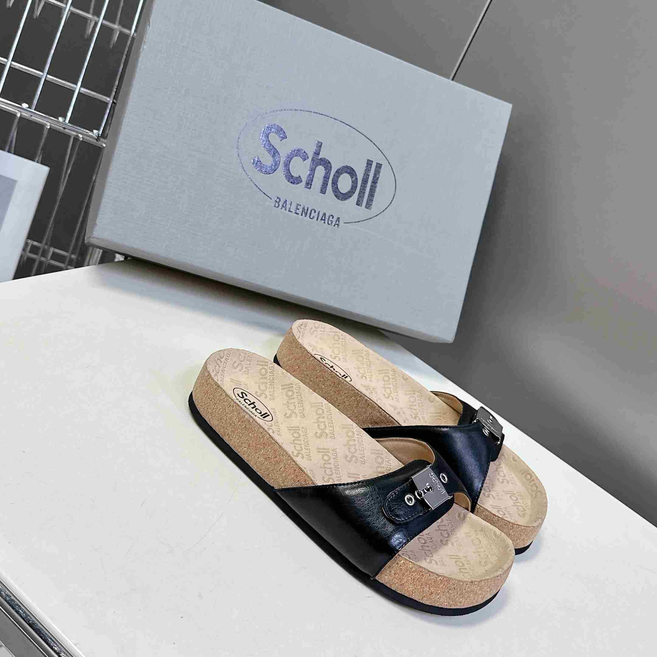 Balenciaga Scholl Flat Sandal In Black - EUR FASHION