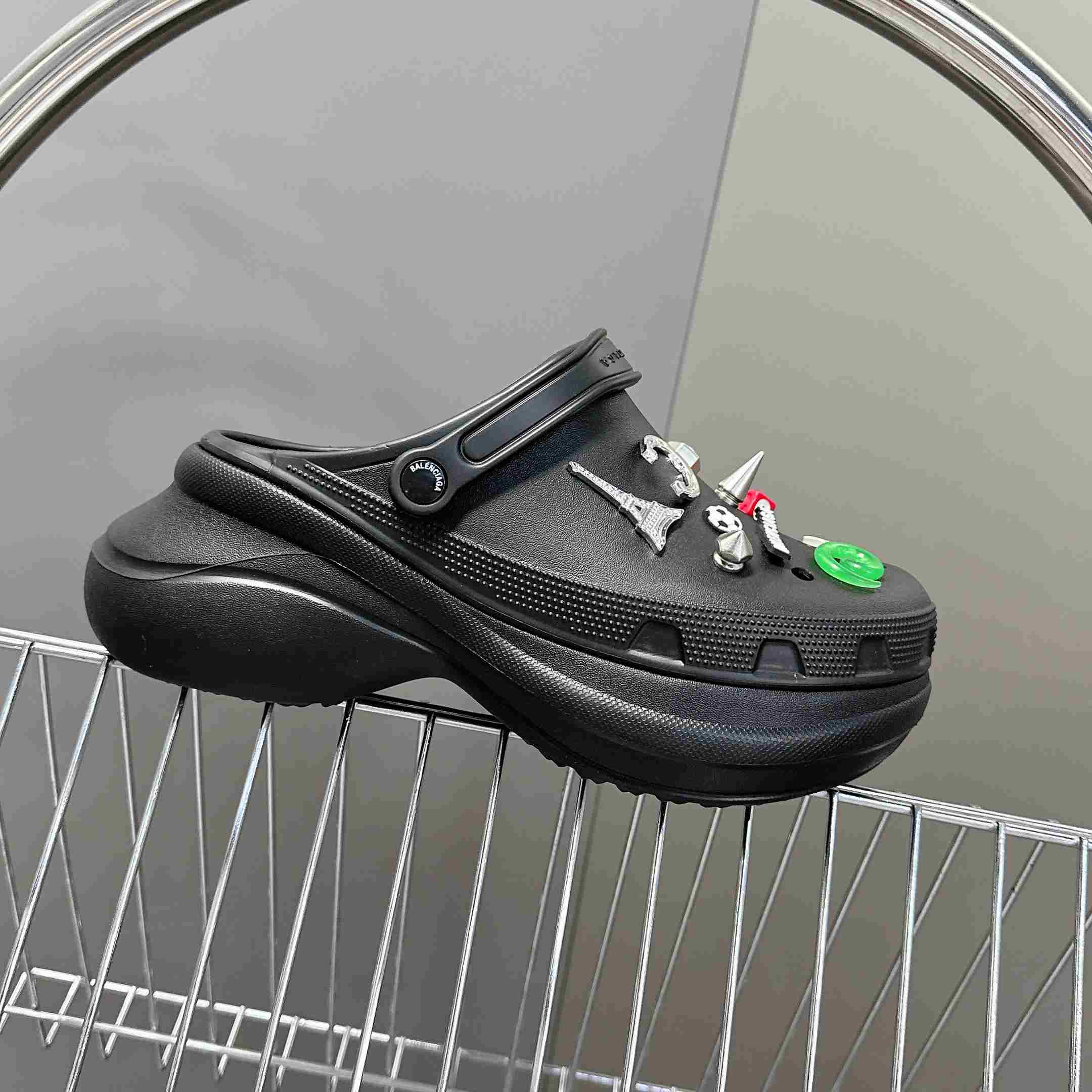 Balenciaga Crocs™ Mule In Black - EUR FASHION