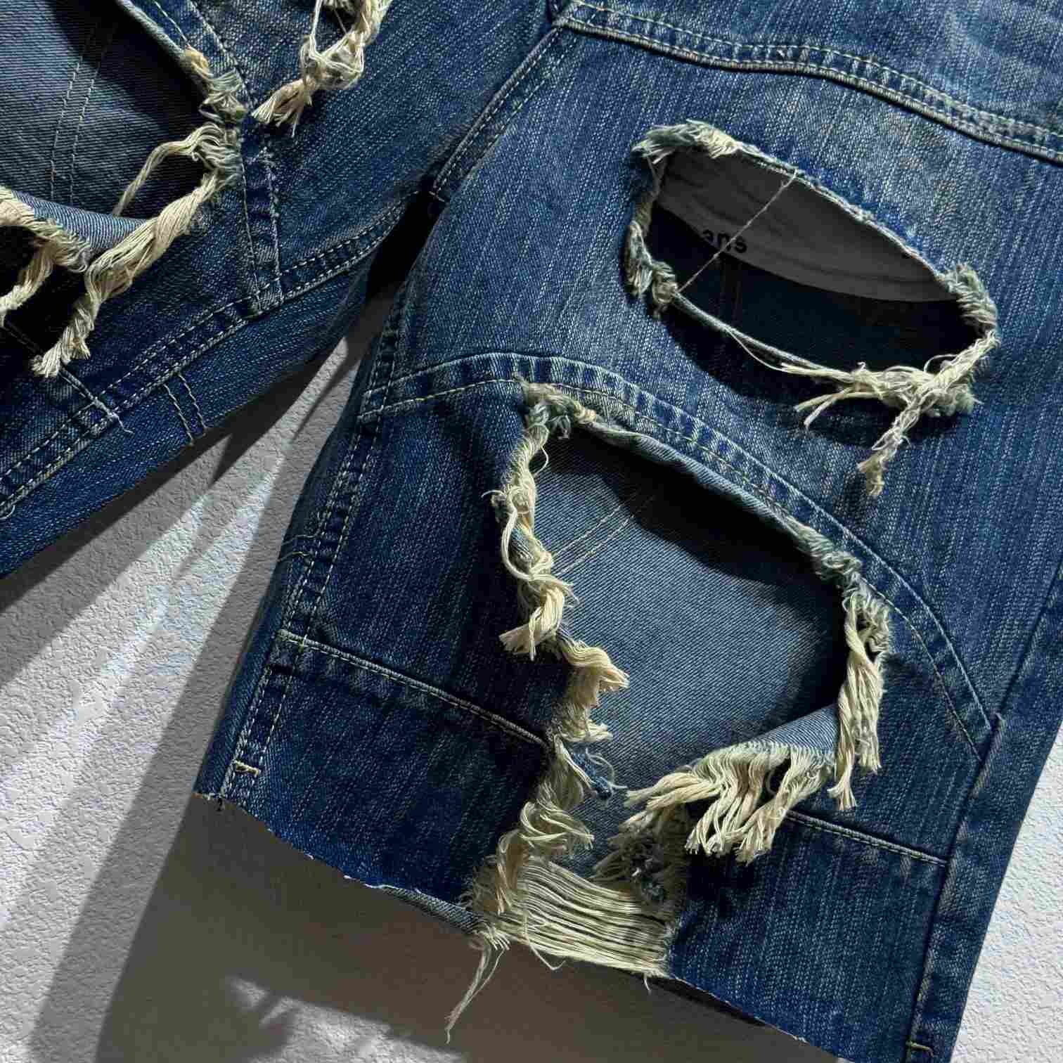 Balenciaga Distressed Baggy Shorts In Blue - EUR FASHION