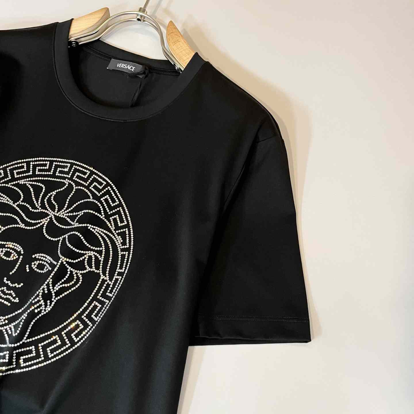 Versace Medusa T-shirt - EUR FASHION