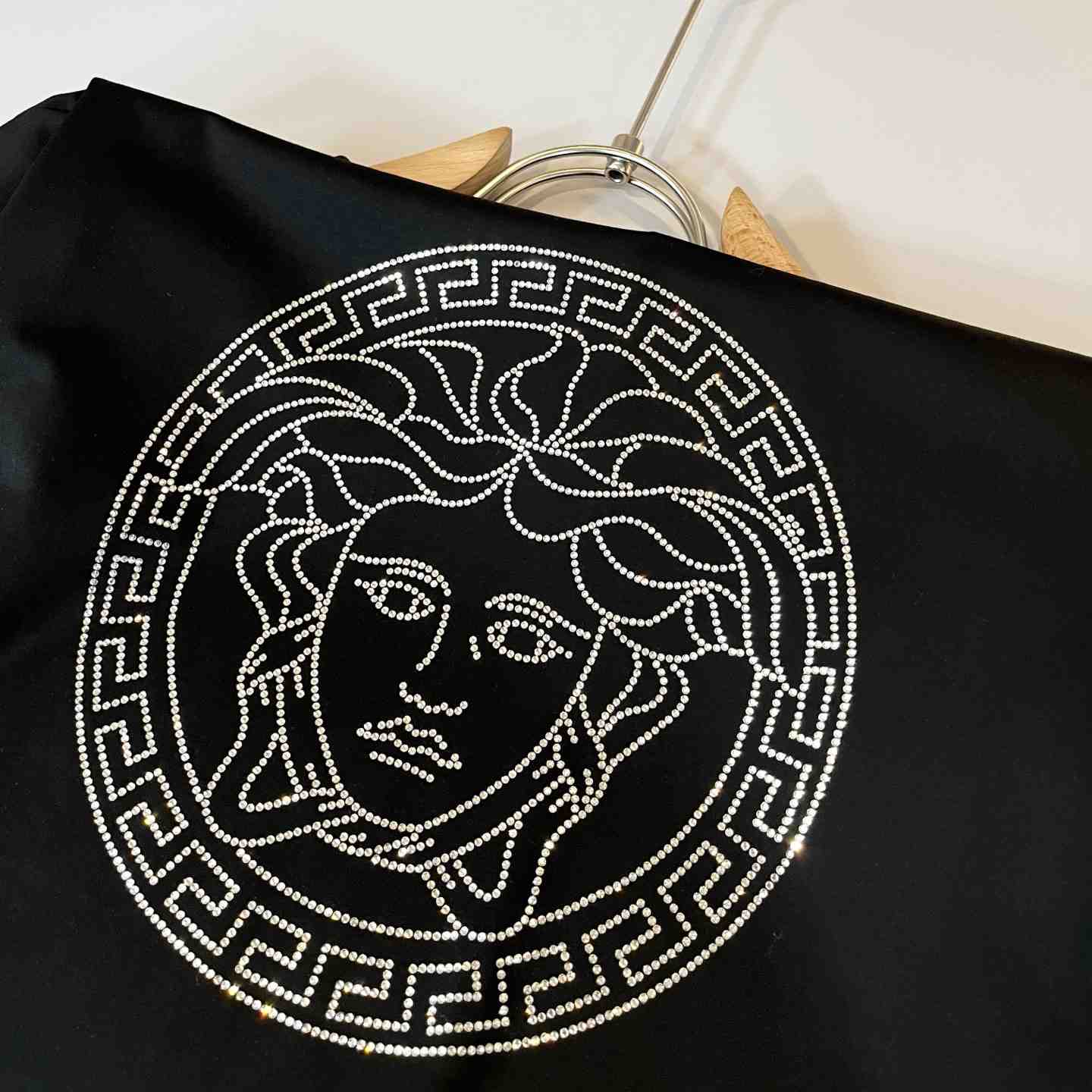 Versace Medusa T-shirt - EUR FASHION