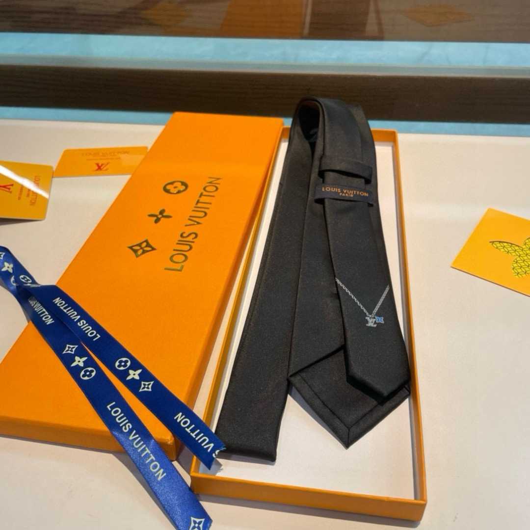 Louis Vuitton Tie - EUR FASHION