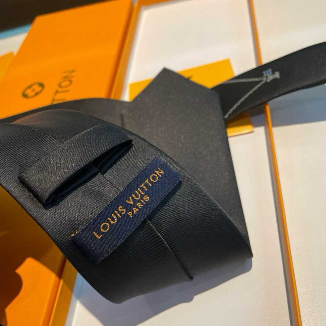 Louis Vuitton Tie - EUR FASHION
