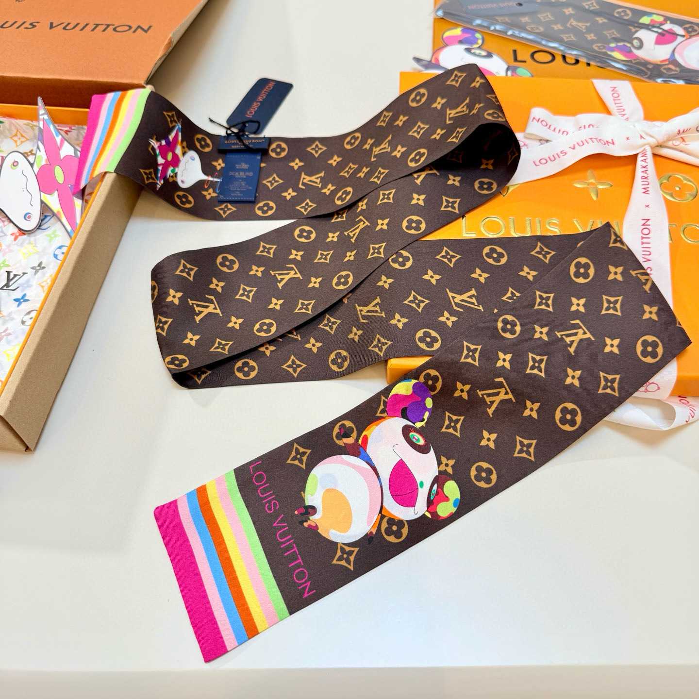 Louis Vuitton LV x TM Superflat Character Bandeau   M96083 - EUR FASHION