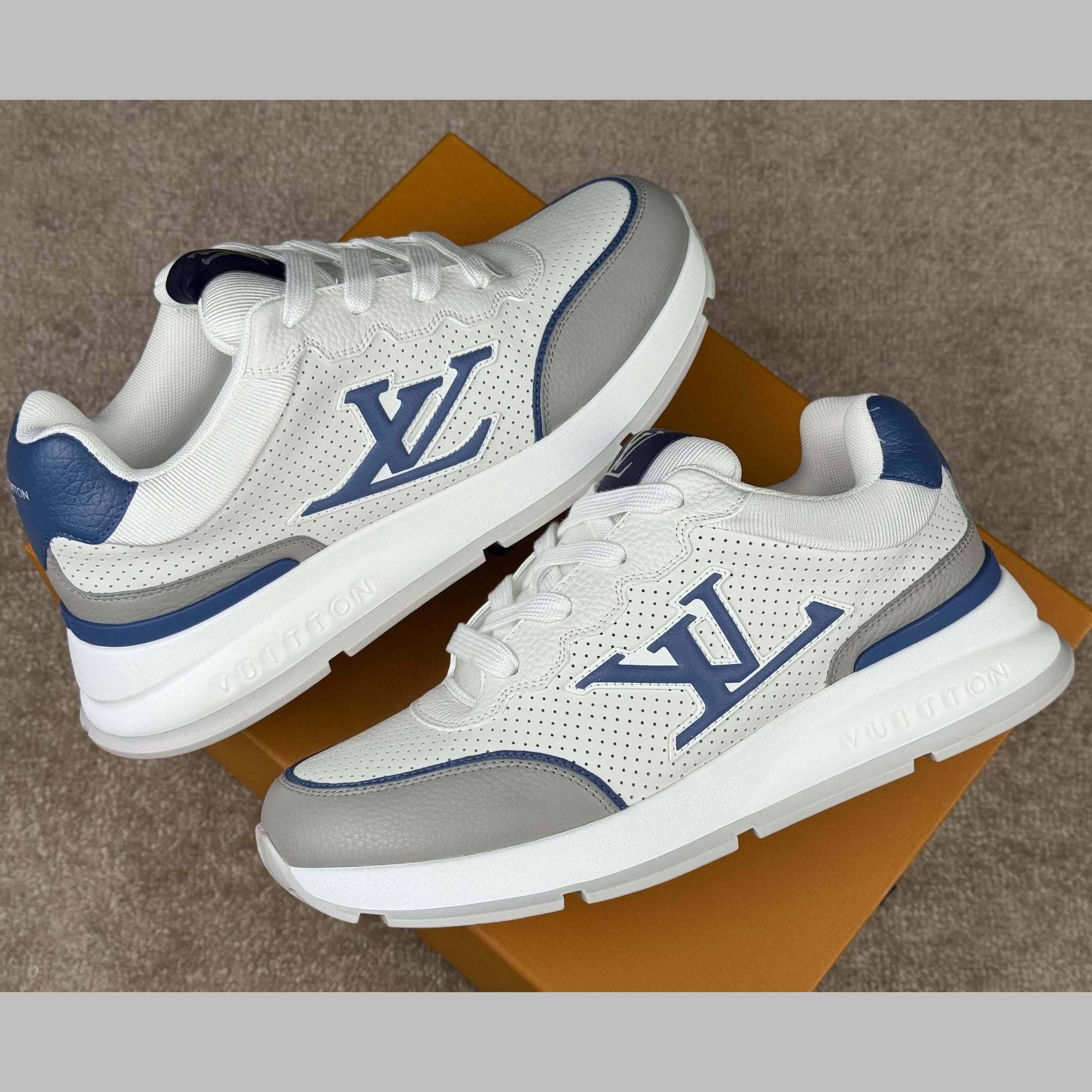 Louis Vuitton LV Classic Sneaker   1AHSV0 - EUR FASHION
