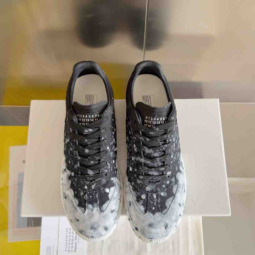 Maison Margiela Replica 'Paint Splatter - Black' - EUR FASHION