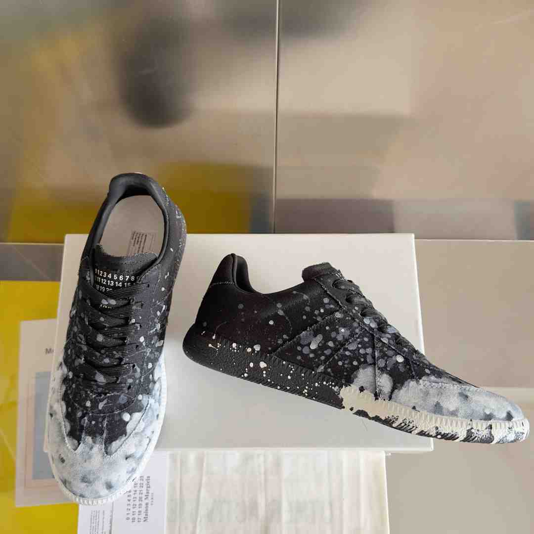 Maison Margiela Replica 'Paint Splatter - Black' - EUR FASHION