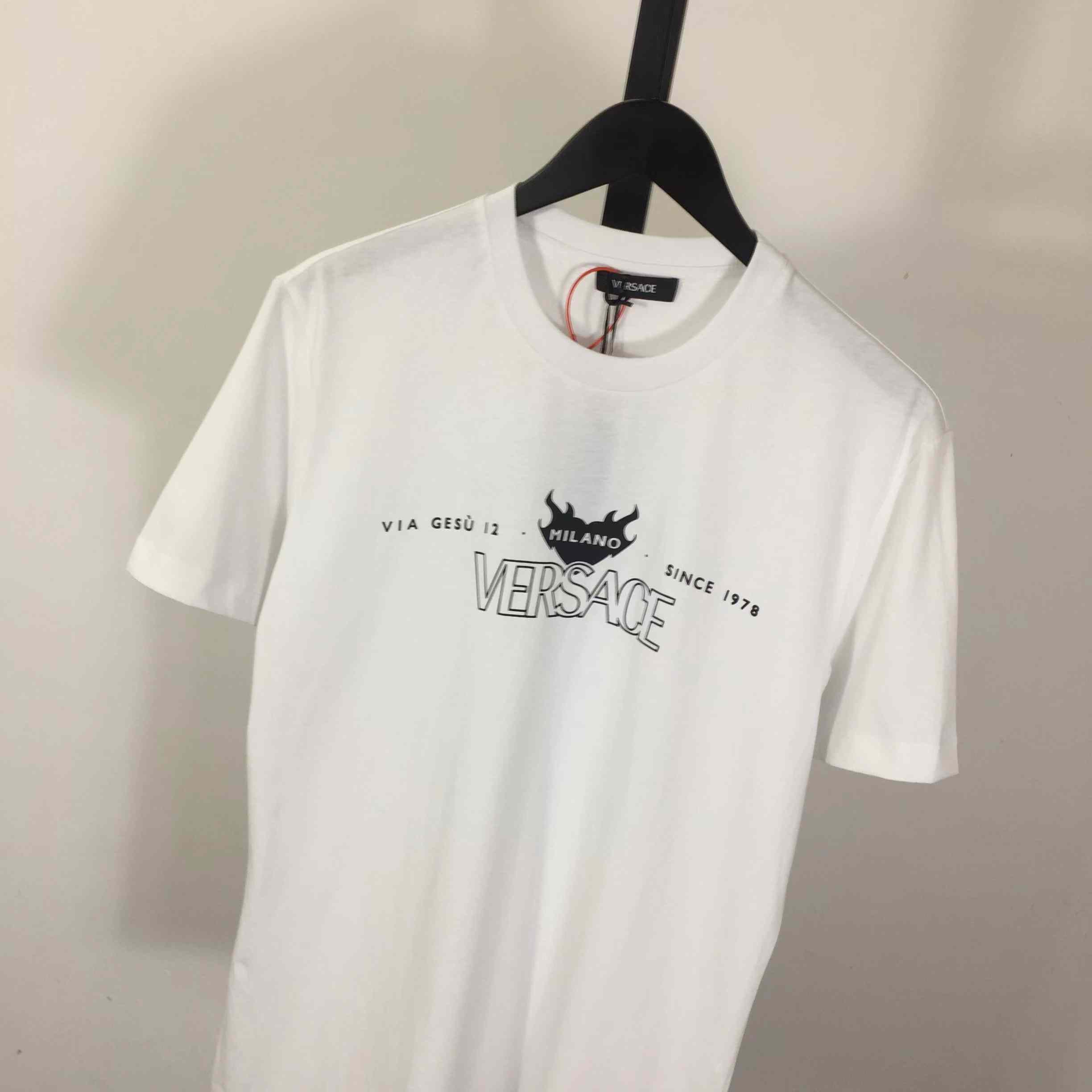 Versace Logo T-shirt - EUR FASHION