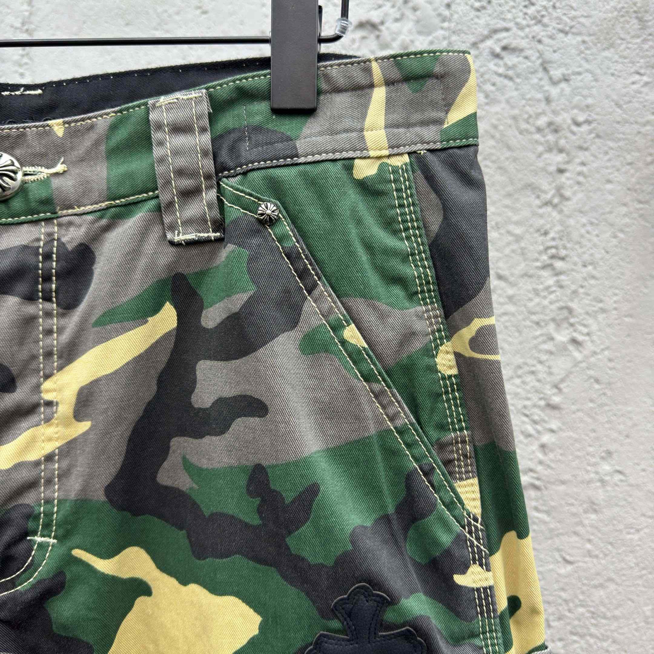 Chrome Hearts Matty Boy Sex Records Camo Carpenter Shorts - EUR FASHION
