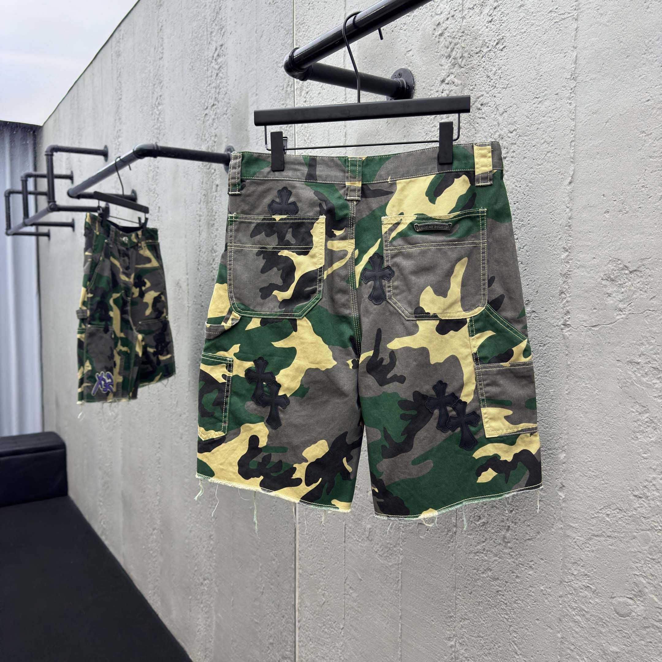 Chrome Hearts Matty Boy Sex Records Camo Carpenter Shorts - EUR FASHION