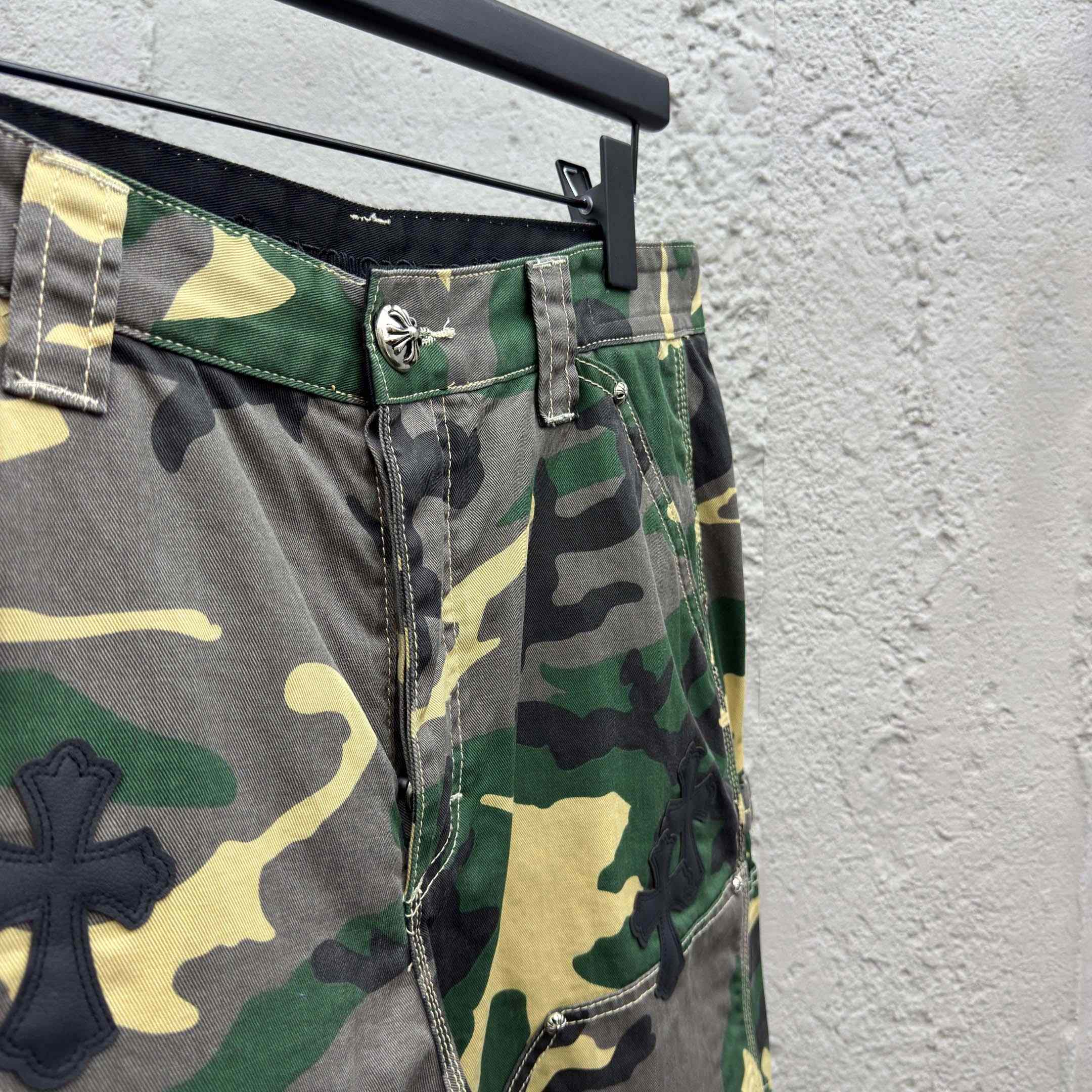 Chrome Hearts Matty Boy Sex Records Camo Carpenter Shorts - EUR FASHION