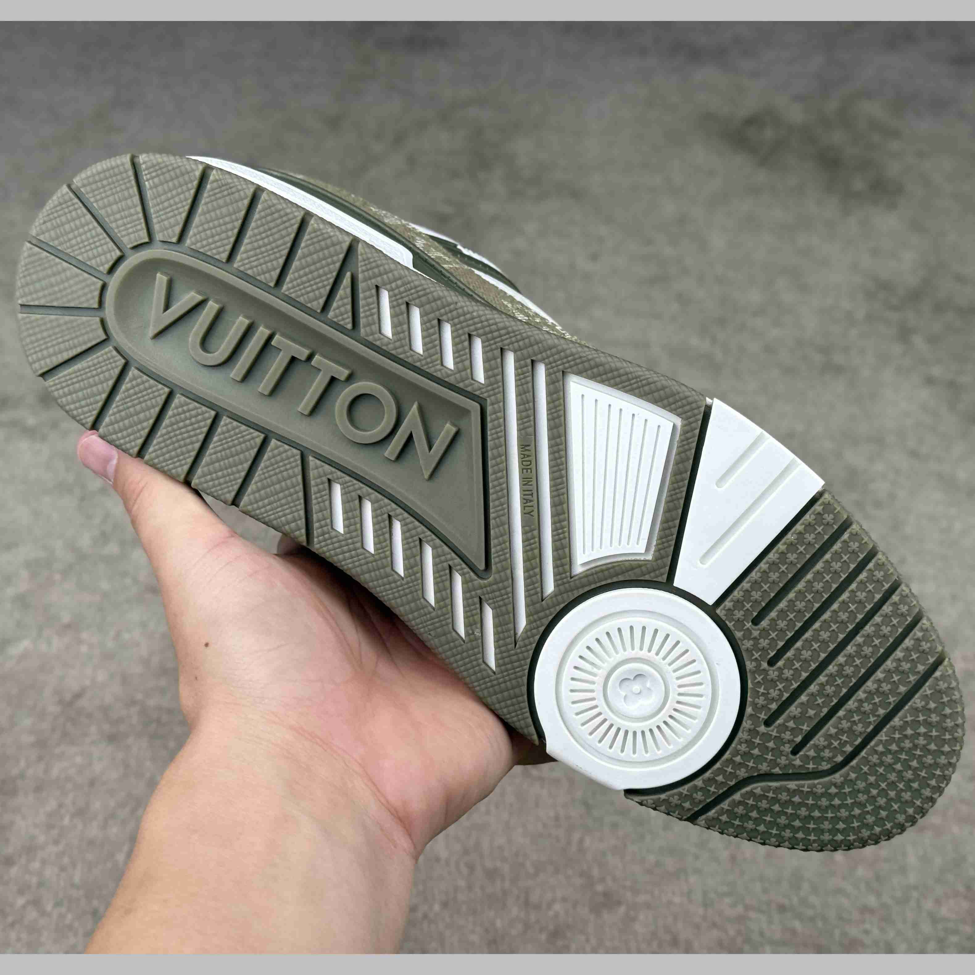 Louis Vuitton LV Trainer Sneaker   1AILAR - EUR FASHION