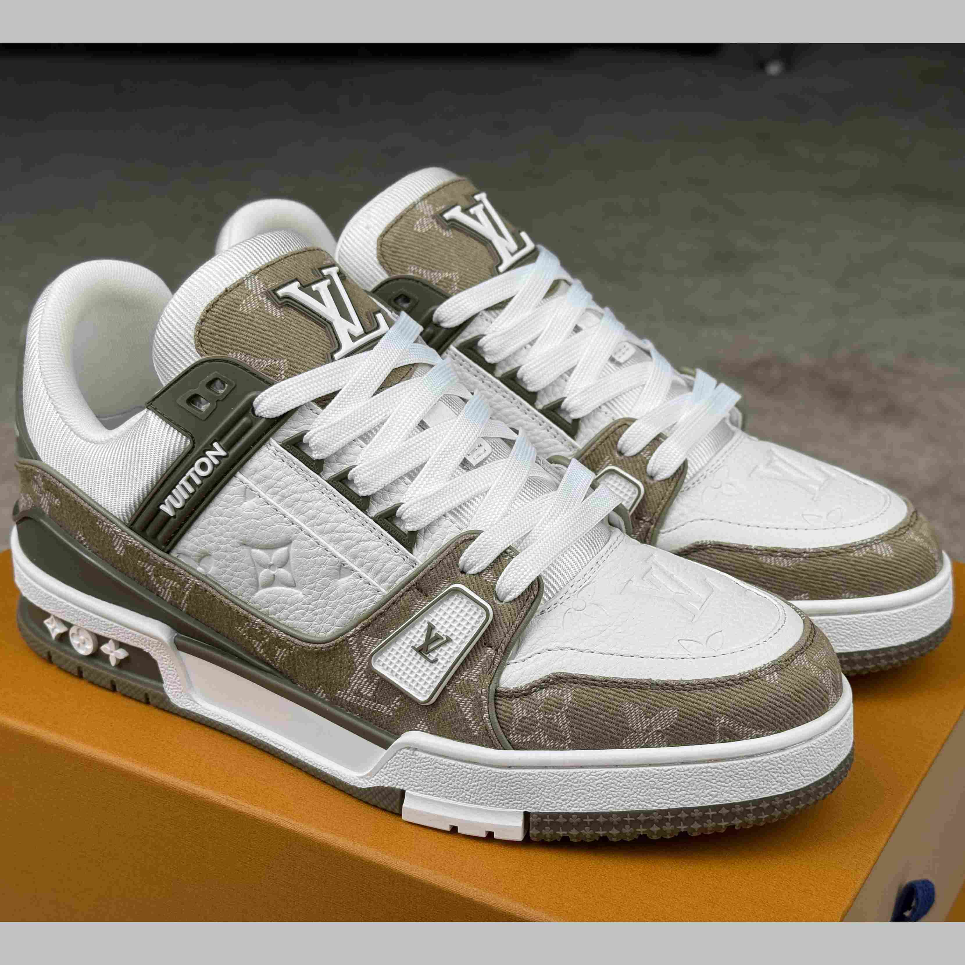 Louis Vuitton LV Trainer Sneaker   1AILAR - EUR FASHION