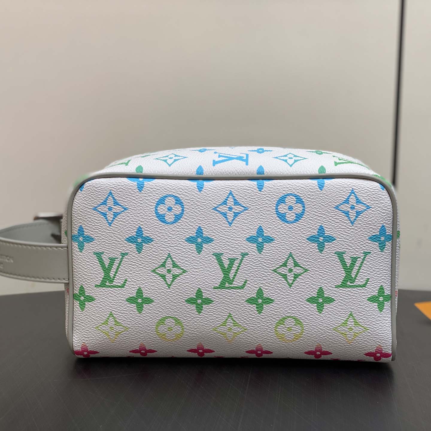 Louis Vuitton Dopp Kit   (23×13×12cm)  M14034 - EUR FASHION