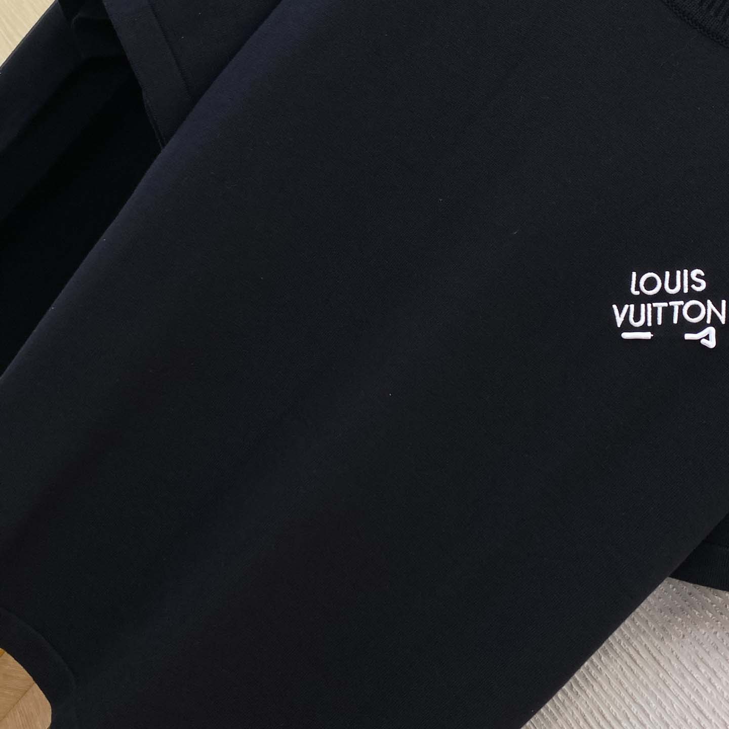 Louis Vuitton Signature Short-Sleeved T-Shirt  - EUR FASHION