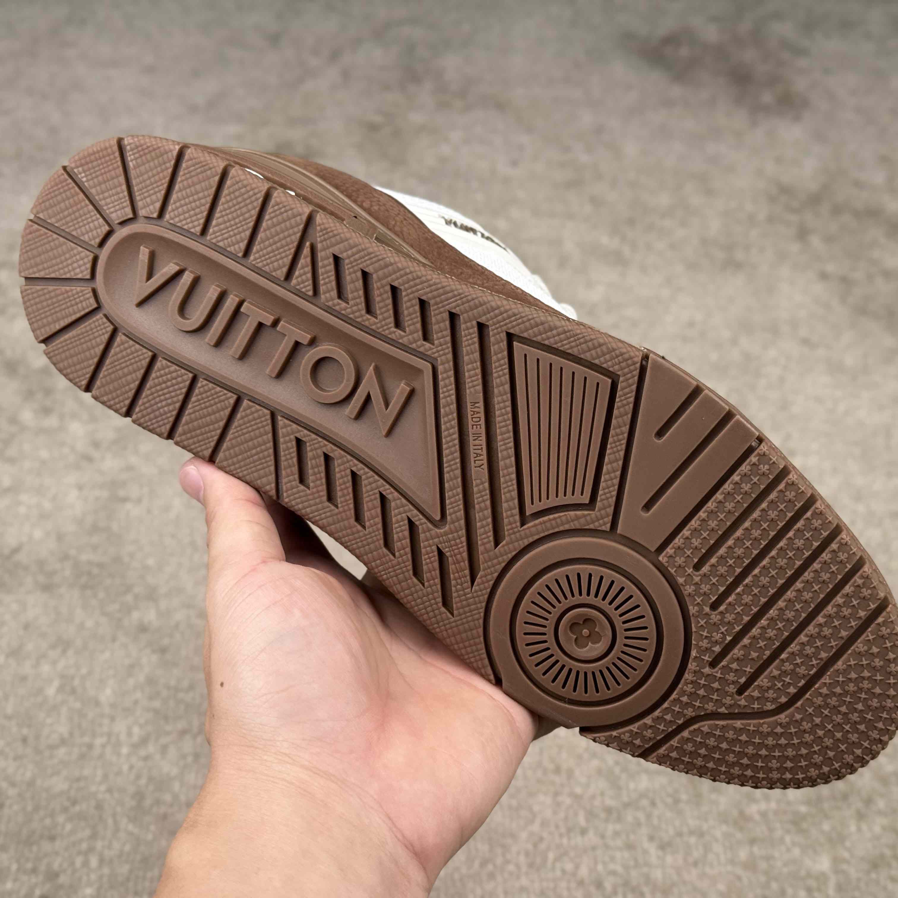 Louis Vuitton LV Trainer Sneaker   1AHTLL - EUR FASHION