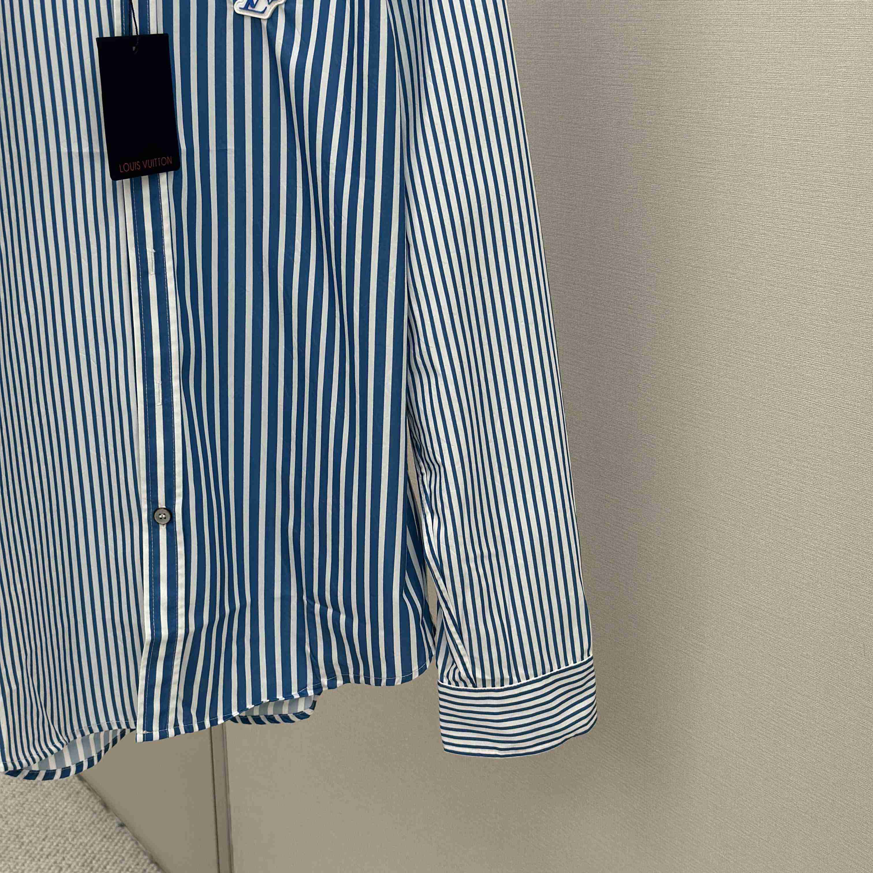 Louis Vuitton Monogram Patchwork Striped Shirt     1AHVWM - EUR FASHION