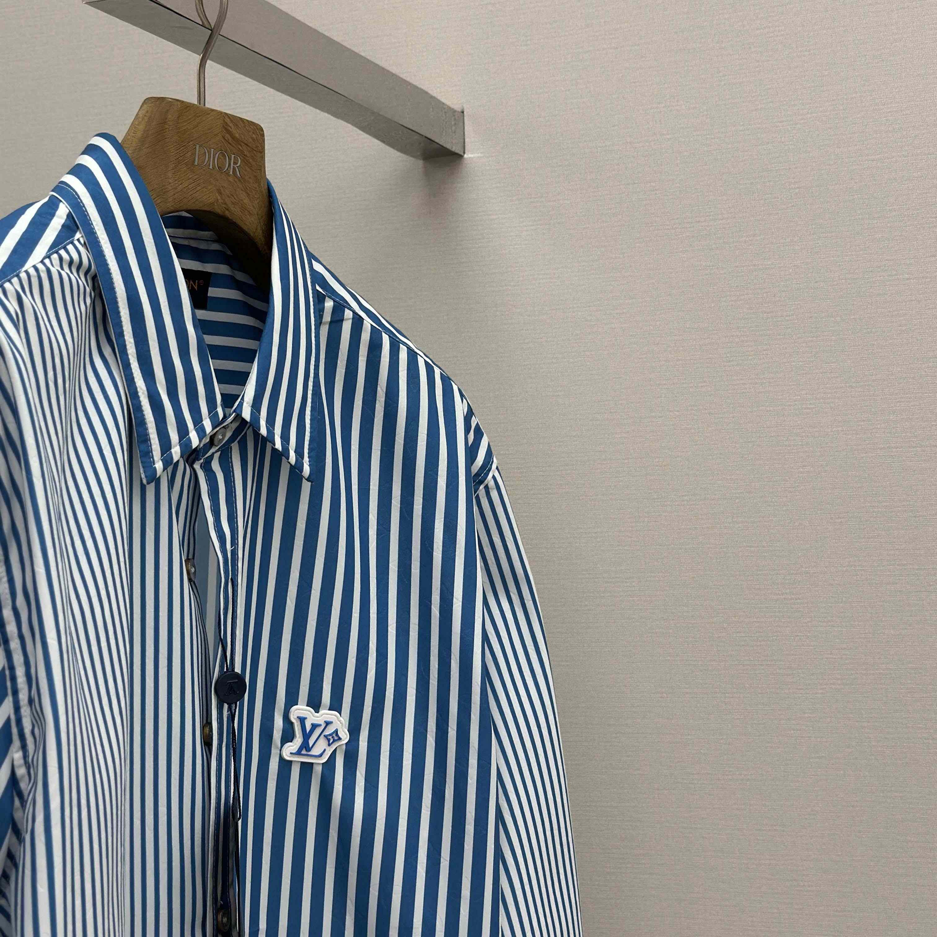 Louis Vuitton Monogram Patchwork Striped Shirt     1AHVWM - EUR FASHION