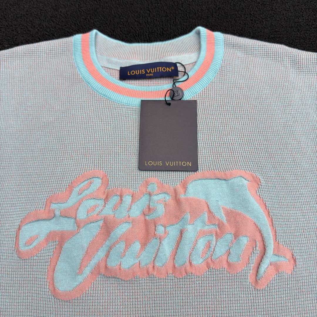 Louis Vuitton Graphic Short-Sleeved Crewneck   1AHVNY - EUR FASHION