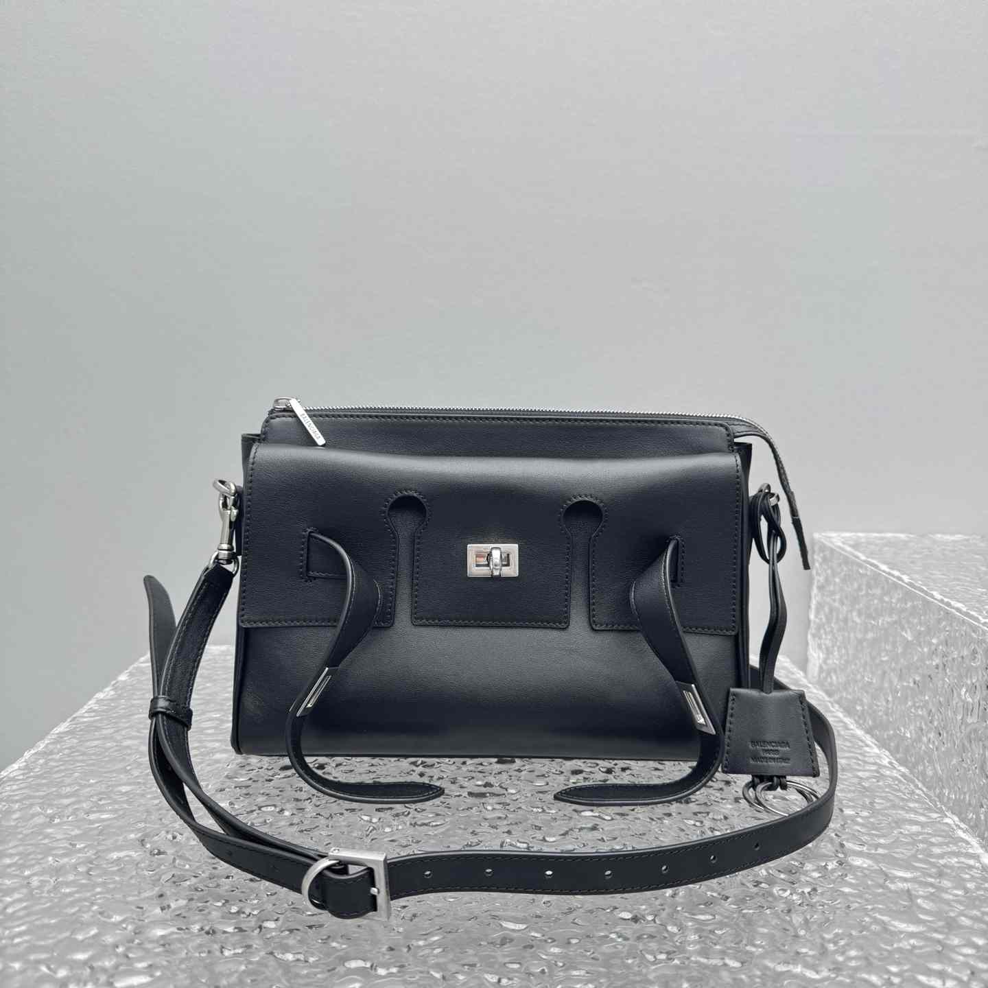 Balenciaga Bel Air Zipped Messenger Bag Small In Black - EUR FASHION