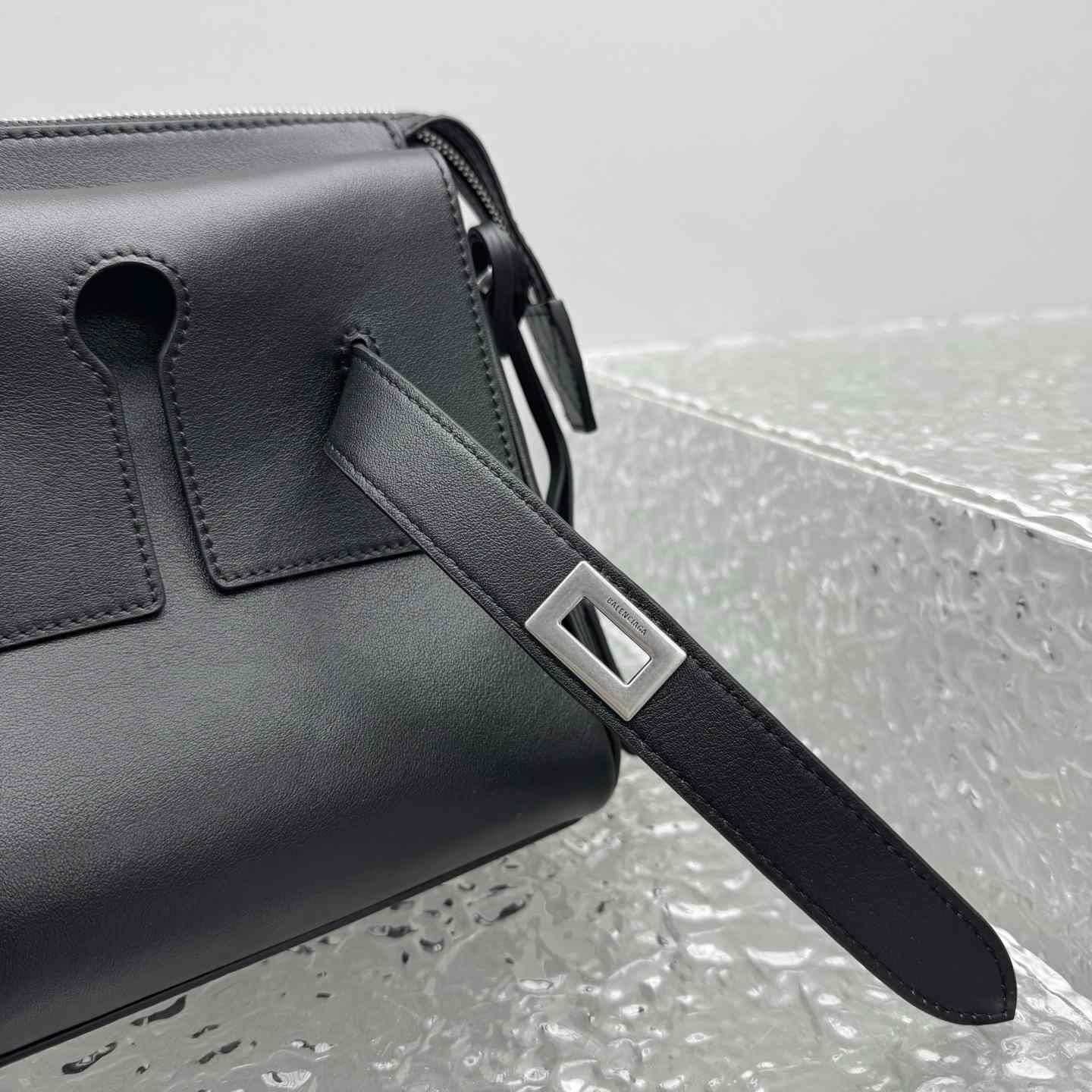 Balenciaga Bel Air Zipped Messenger Bag Small In Black - EUR FASHION