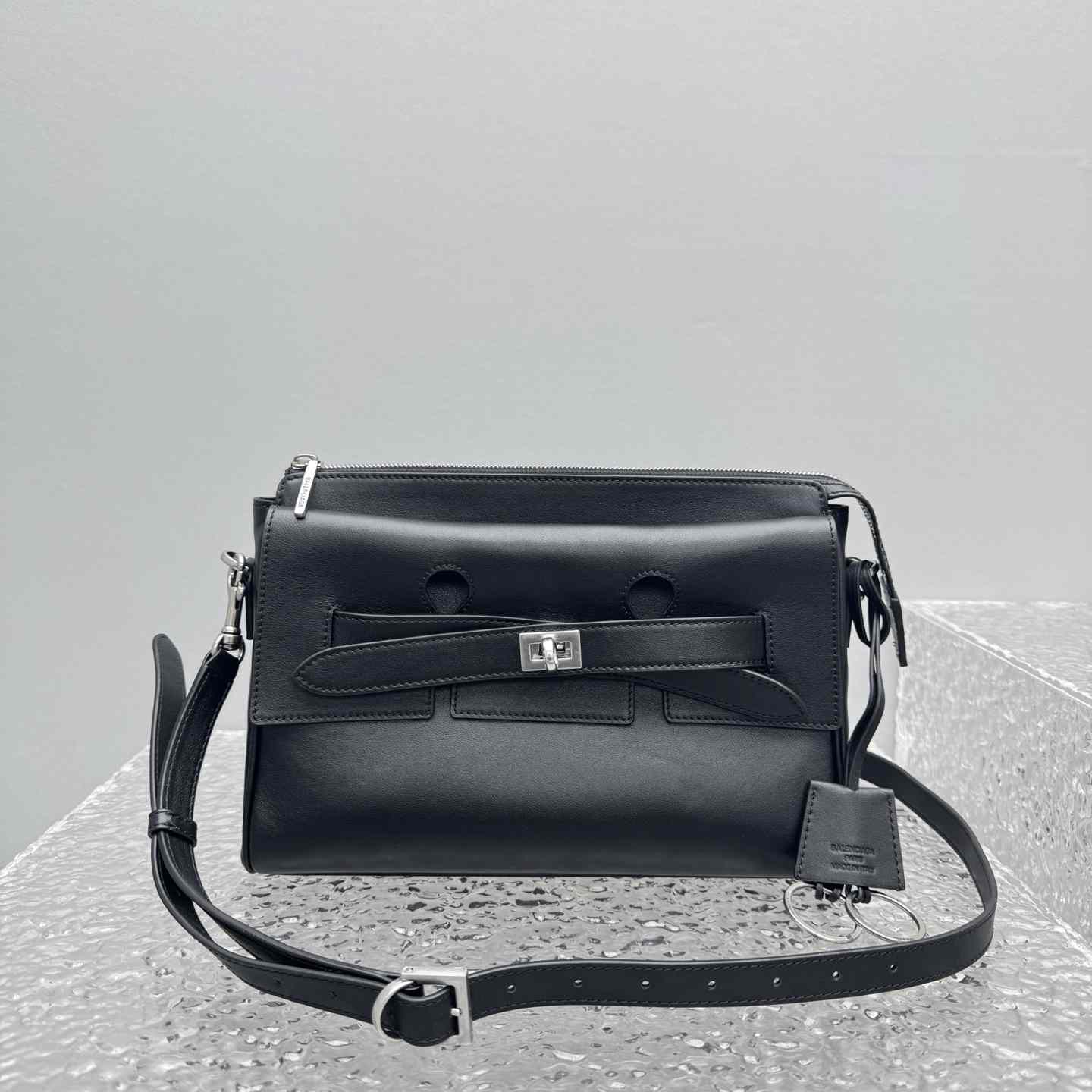 Balenciaga Bel Air Zipped Messenger Bag Small In Black - EUR FASHION