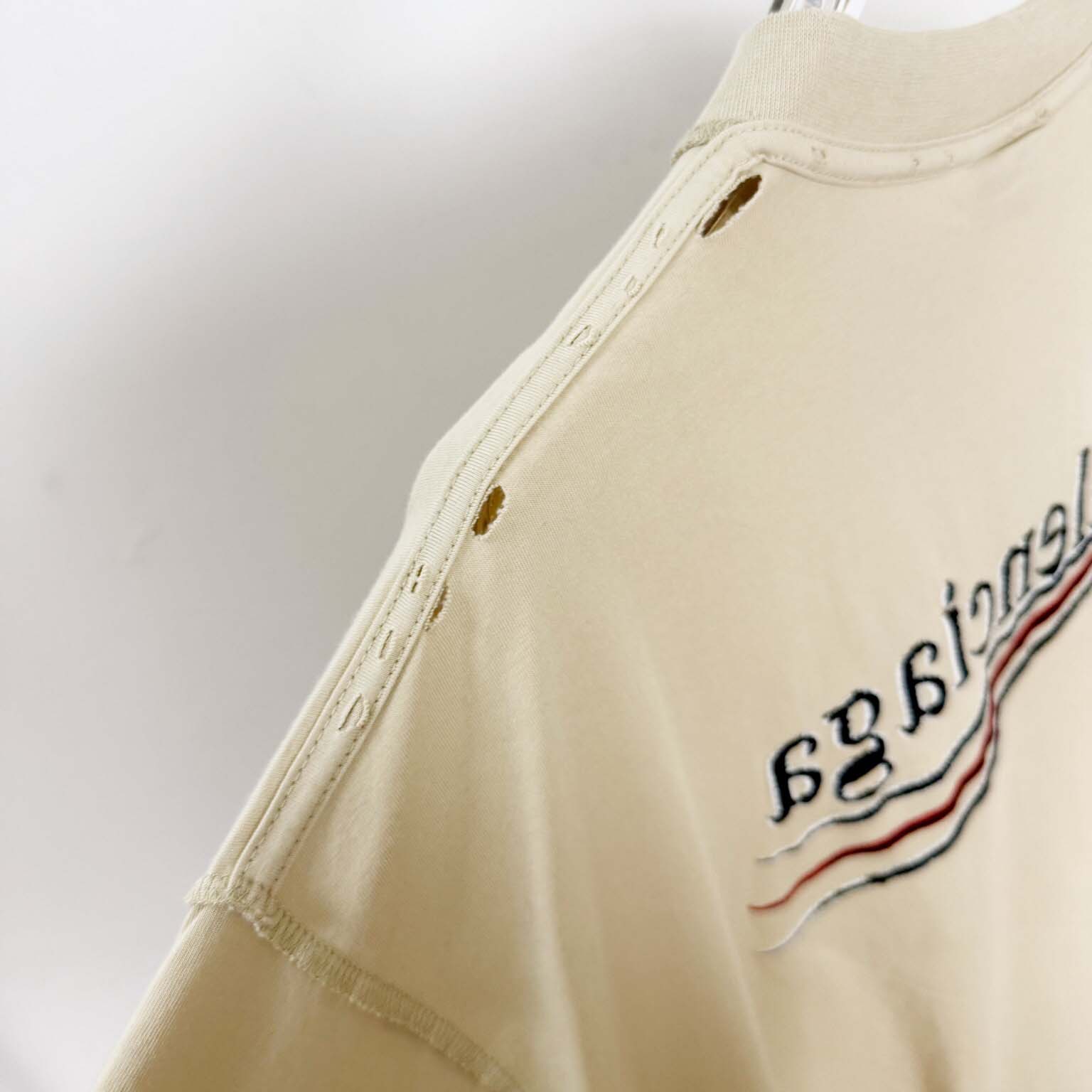 Balenciaga Embroidered Logo Wave Political Campaign T-Shirt  - EUR FASHION