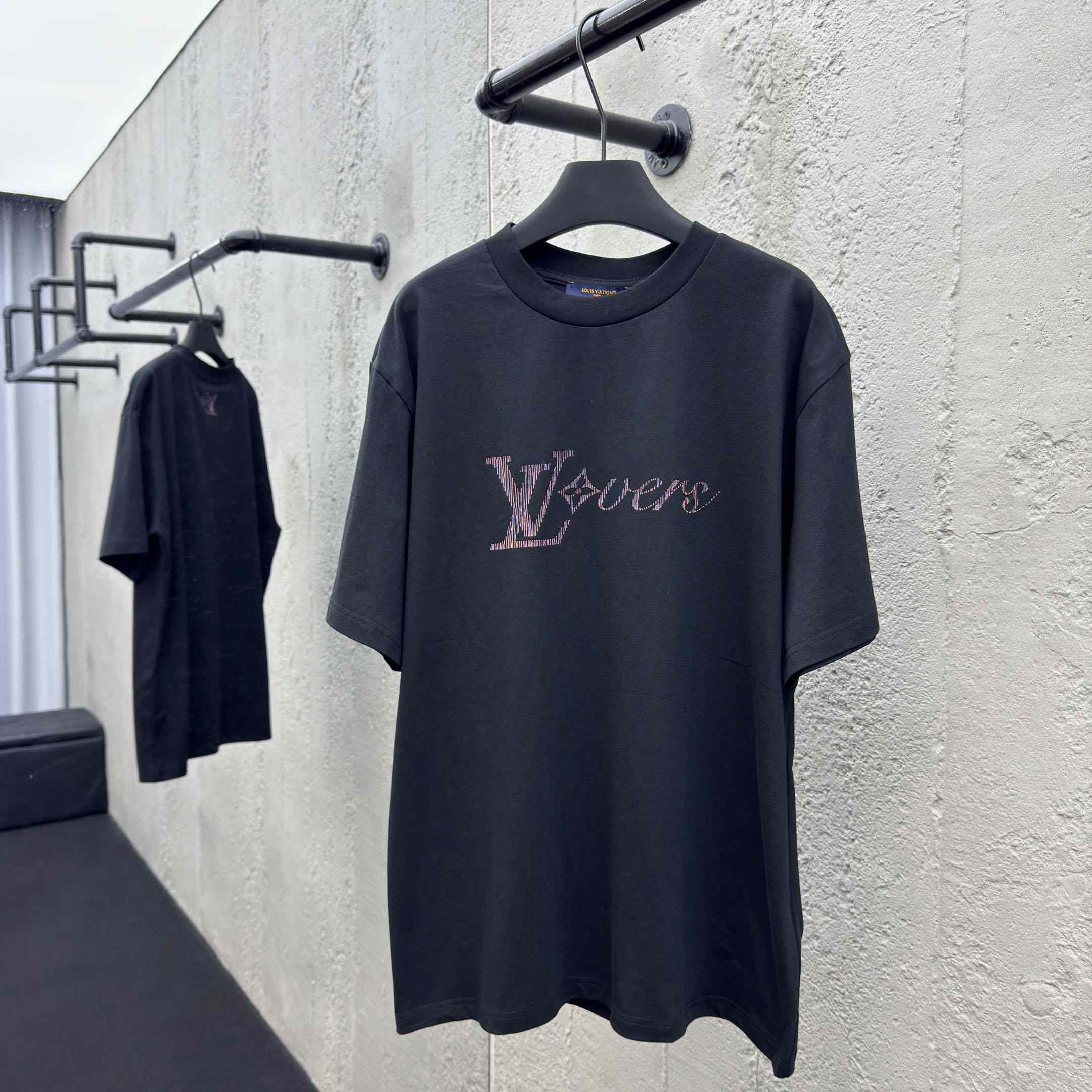 Louis Vuitton Iridescent LV Vers T-Shirt   1AGTSD - EUR FASHION
