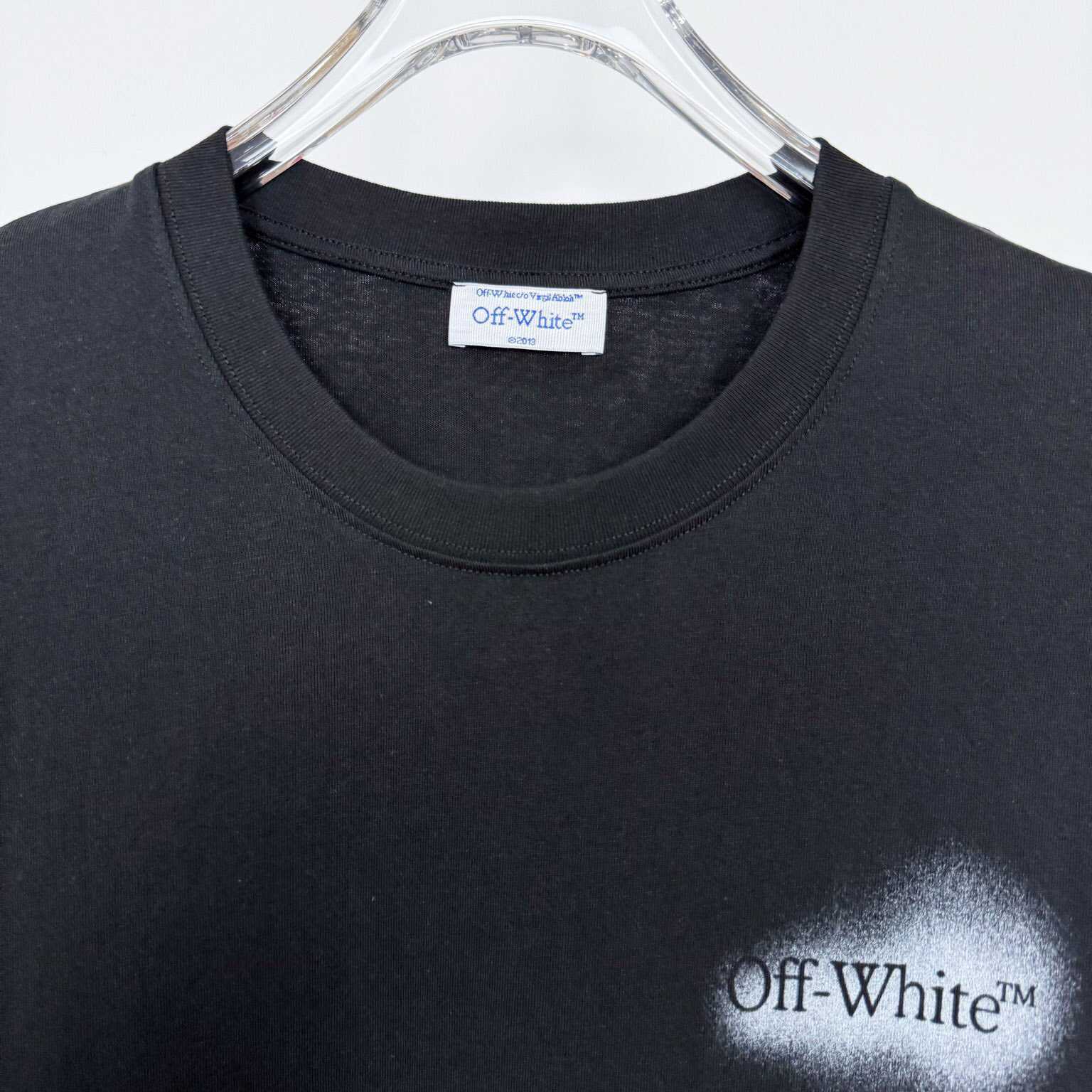 Off-White Spray Arrow T-Shirt - EUR FASHION