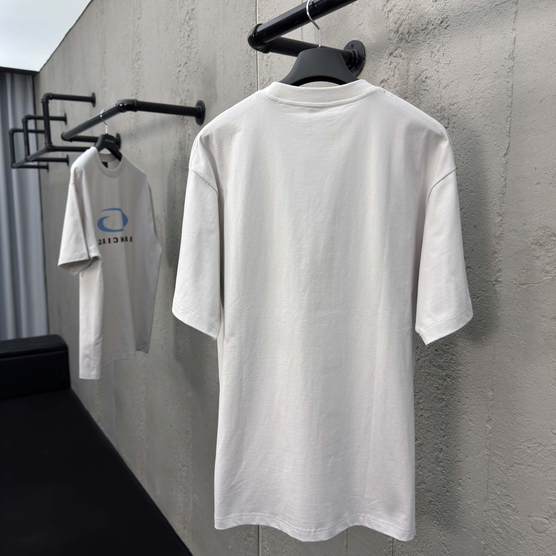 Balenciaga White Loop Sports Icon Medium Fit T-shirt  - EUR FASHION