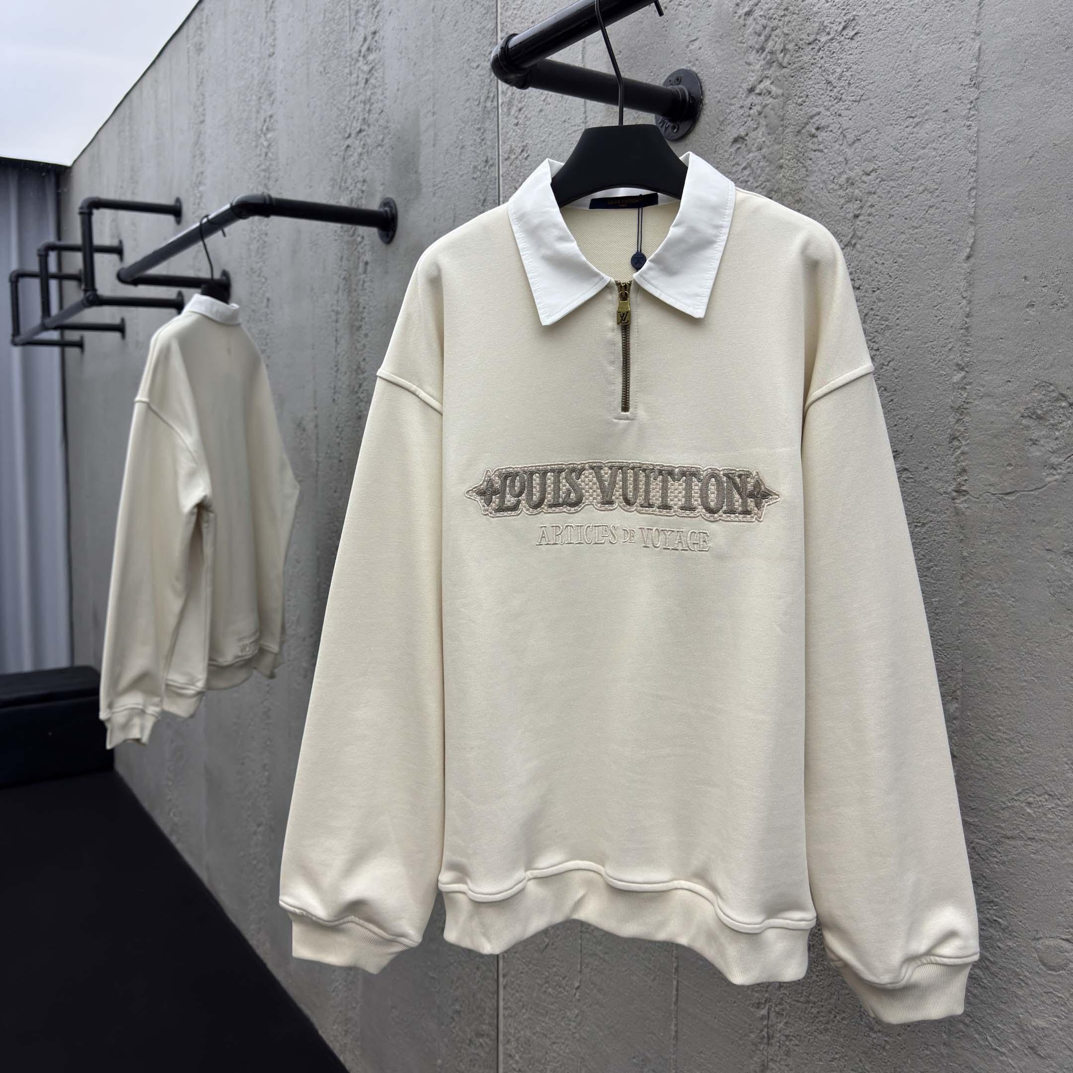 Louis Vuitton Embellished Half Zip Sweatshirt   1AHW29 - EUR FASHION