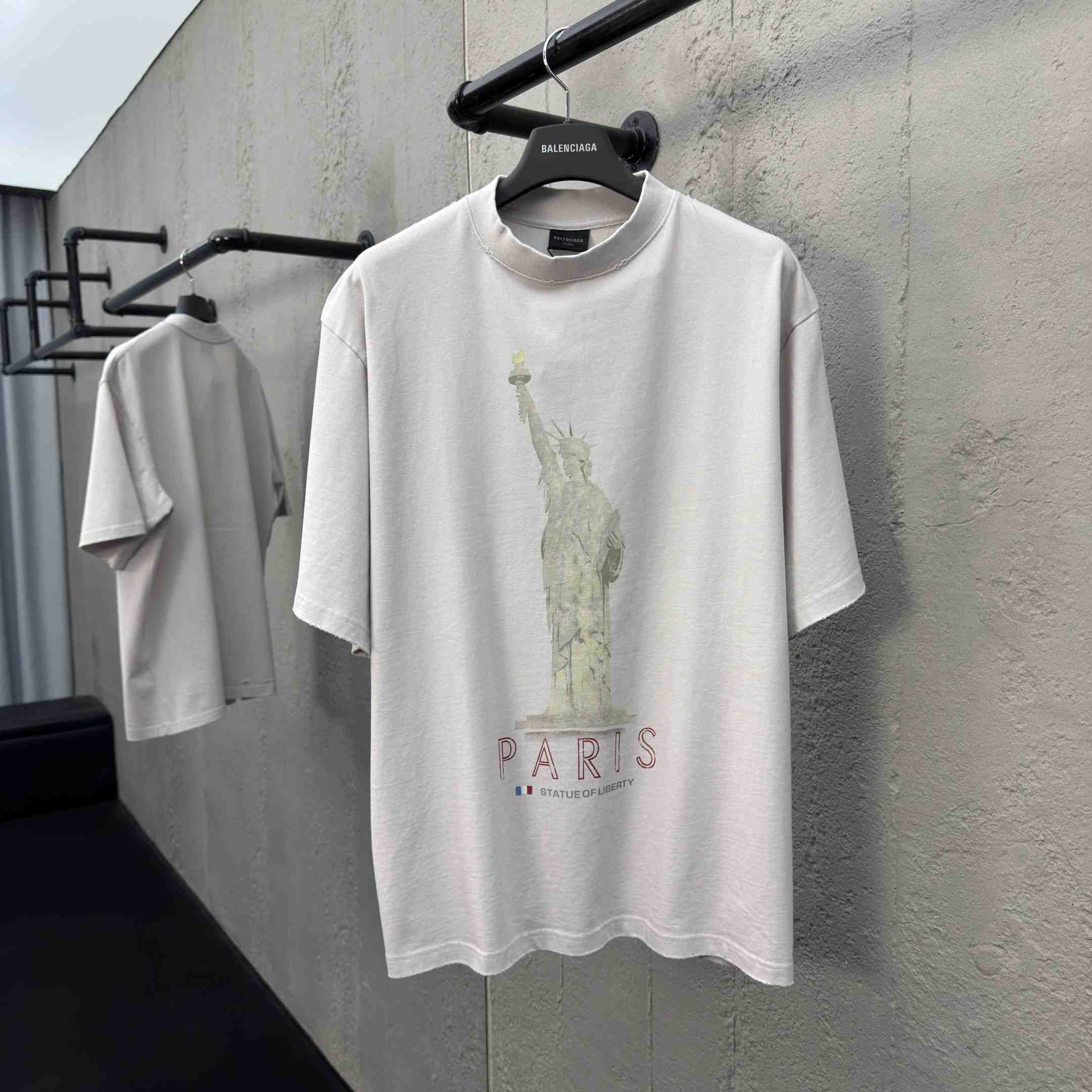 Balenciaga Paris Liberty T-Shirt Medium Fit In Off White Vintage Jersey - EUR FASHION