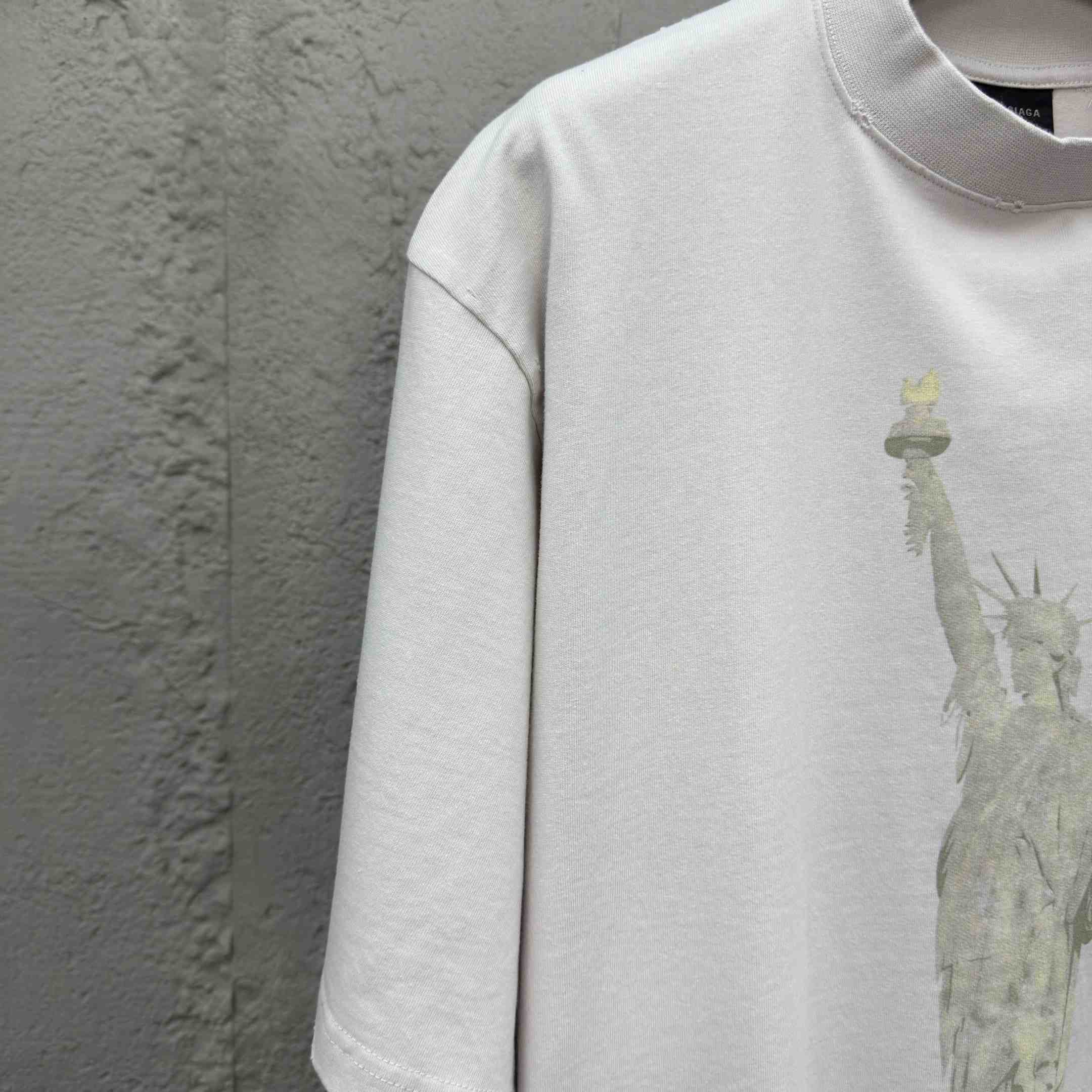 Balenciaga Paris Liberty T-Shirt Medium Fit In Off White Vintage Jersey - EUR FASHION