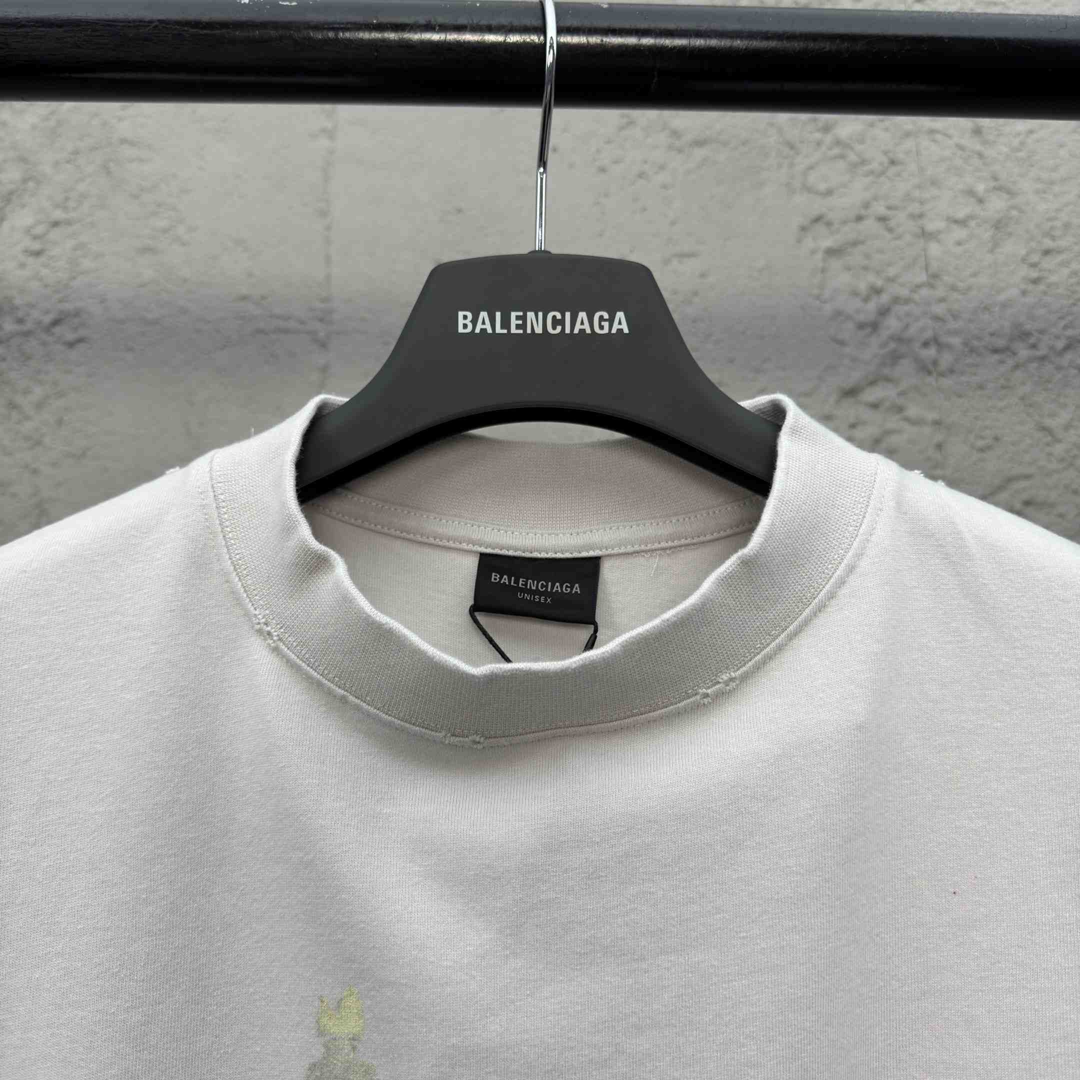 Balenciaga Paris Liberty T-Shirt Medium Fit In Off White Vintage Jersey - EUR FASHION