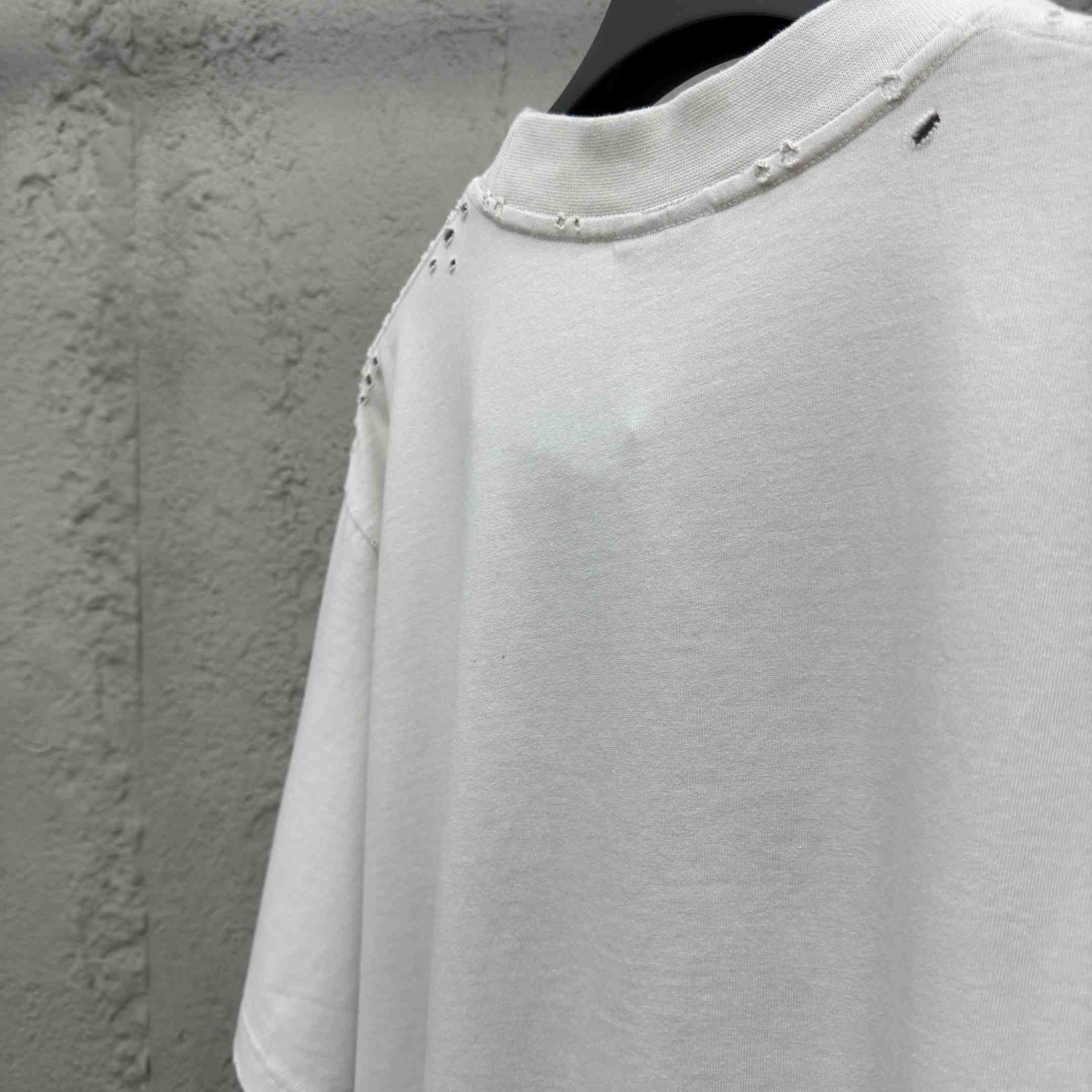 Balenciaga Paris Liberty T-Shirt Medium Fit In Off White Vintage Jersey - EUR FASHION