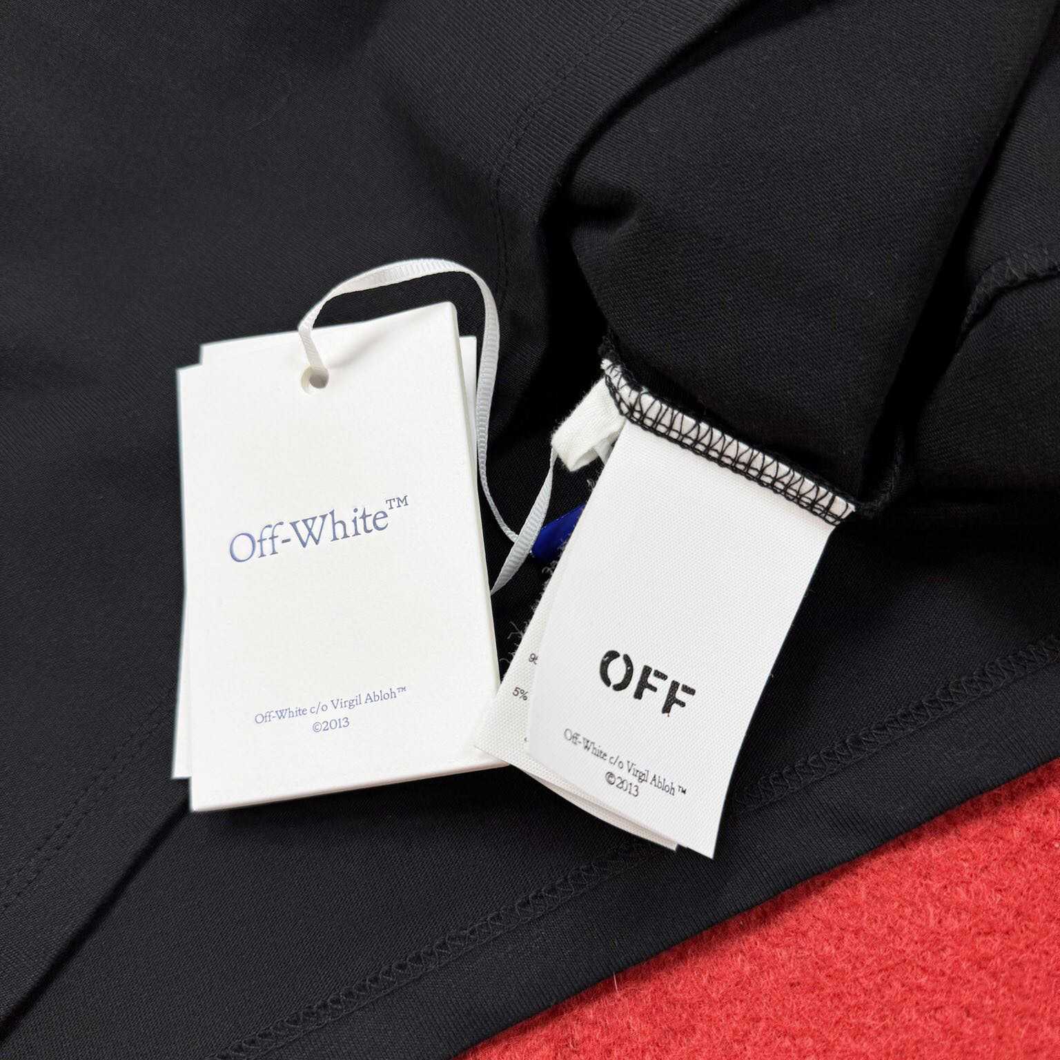 Off-White Spray Arrow T-Shirt - EUR FASHION