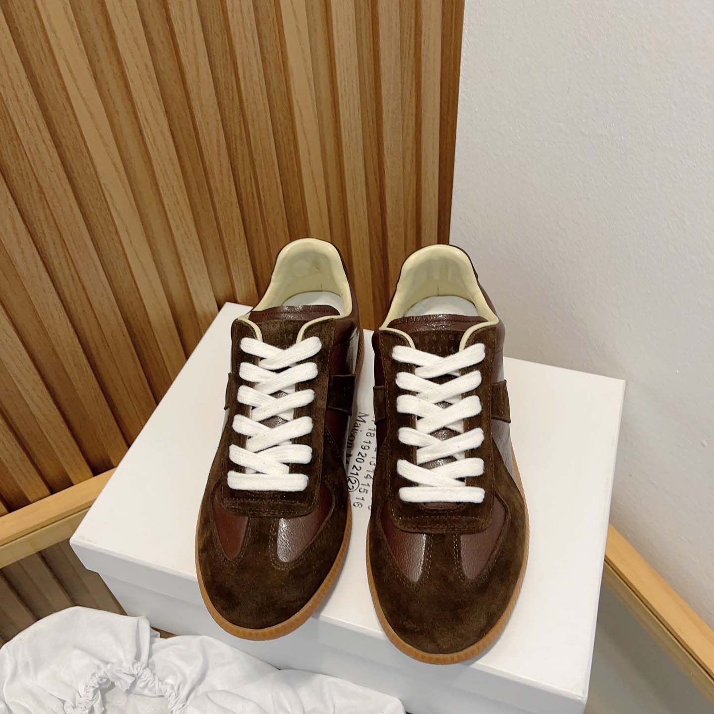 Maison Margiela Replica Low Top Sneaker - EUR FASHION