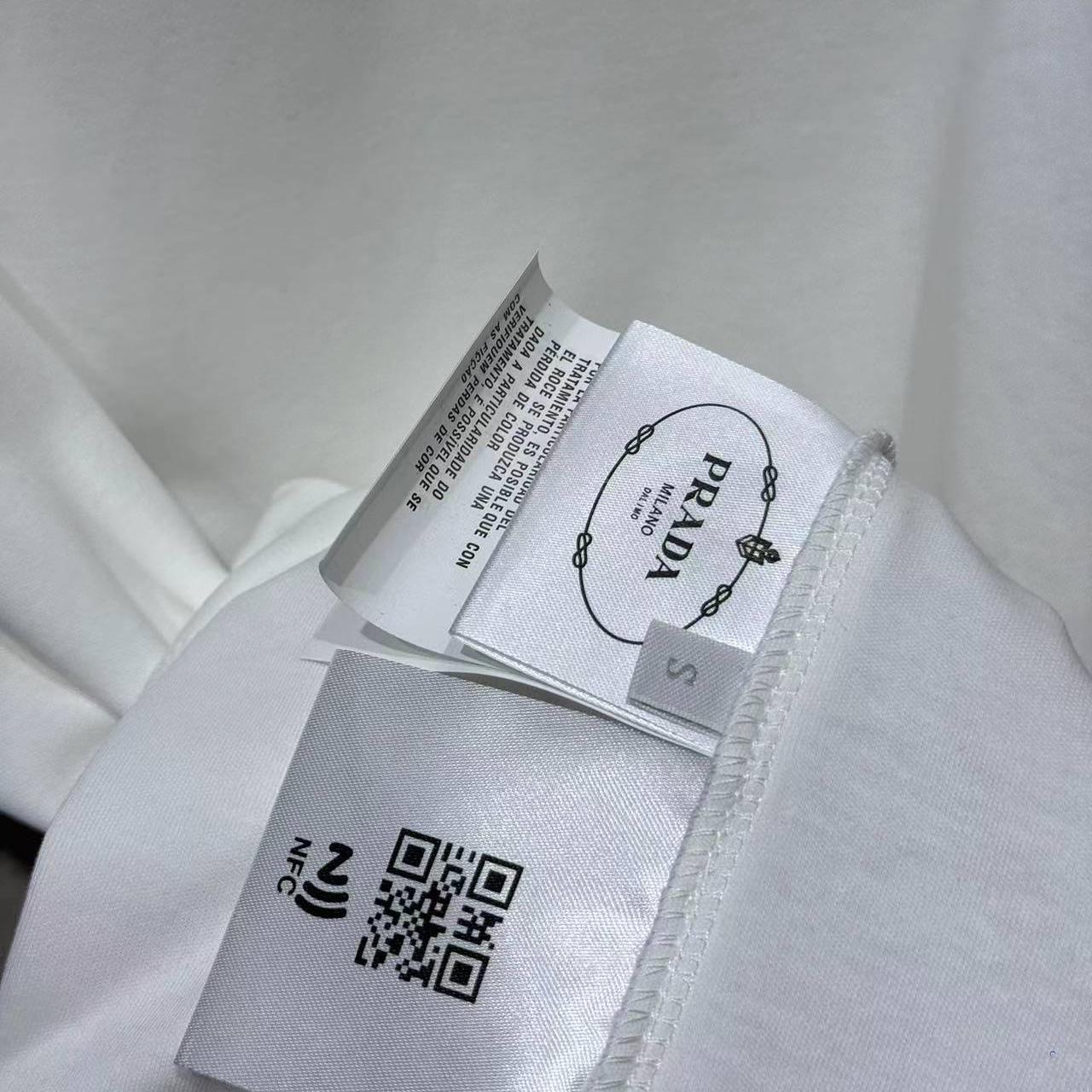 Prada Jersey T-shirt - EUR FASHION