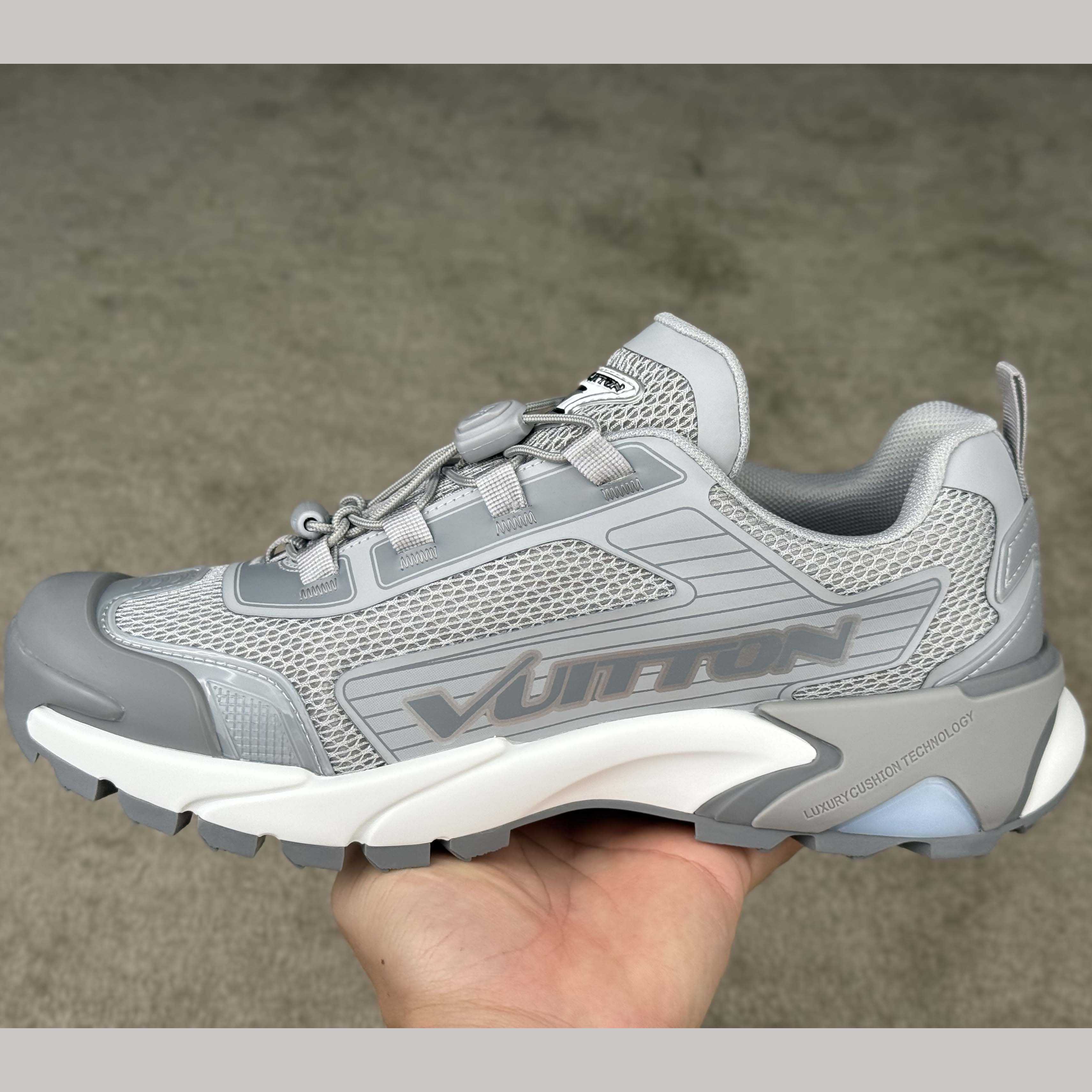Louis Vuitton LV Runner Tatic Sneaker     1AHA88 - EUR FASHION