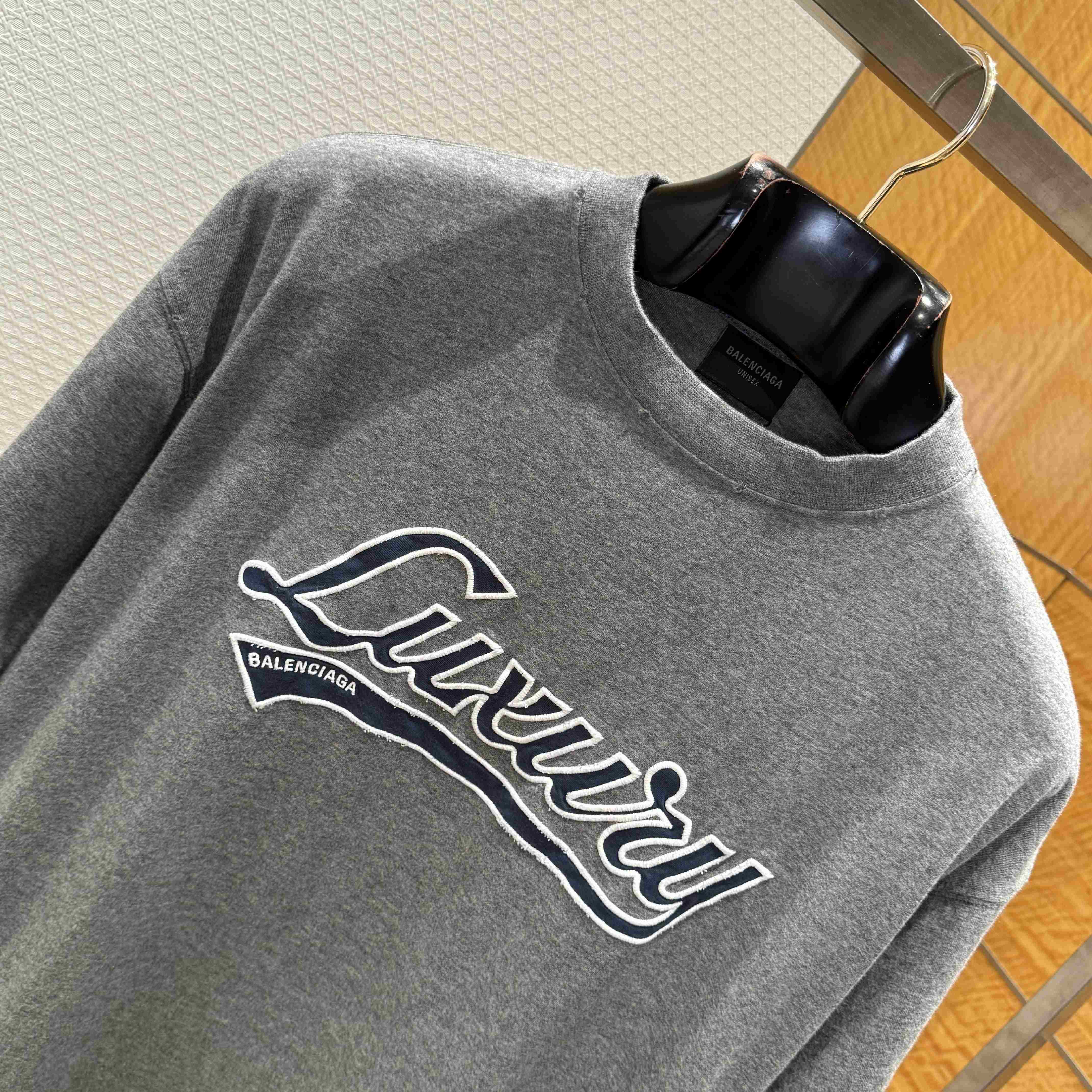 Balenciaga Luxury Script Oversized T-Shirt In Dark Heather Grey And Blue Dry Jersey - EUR FASHION
