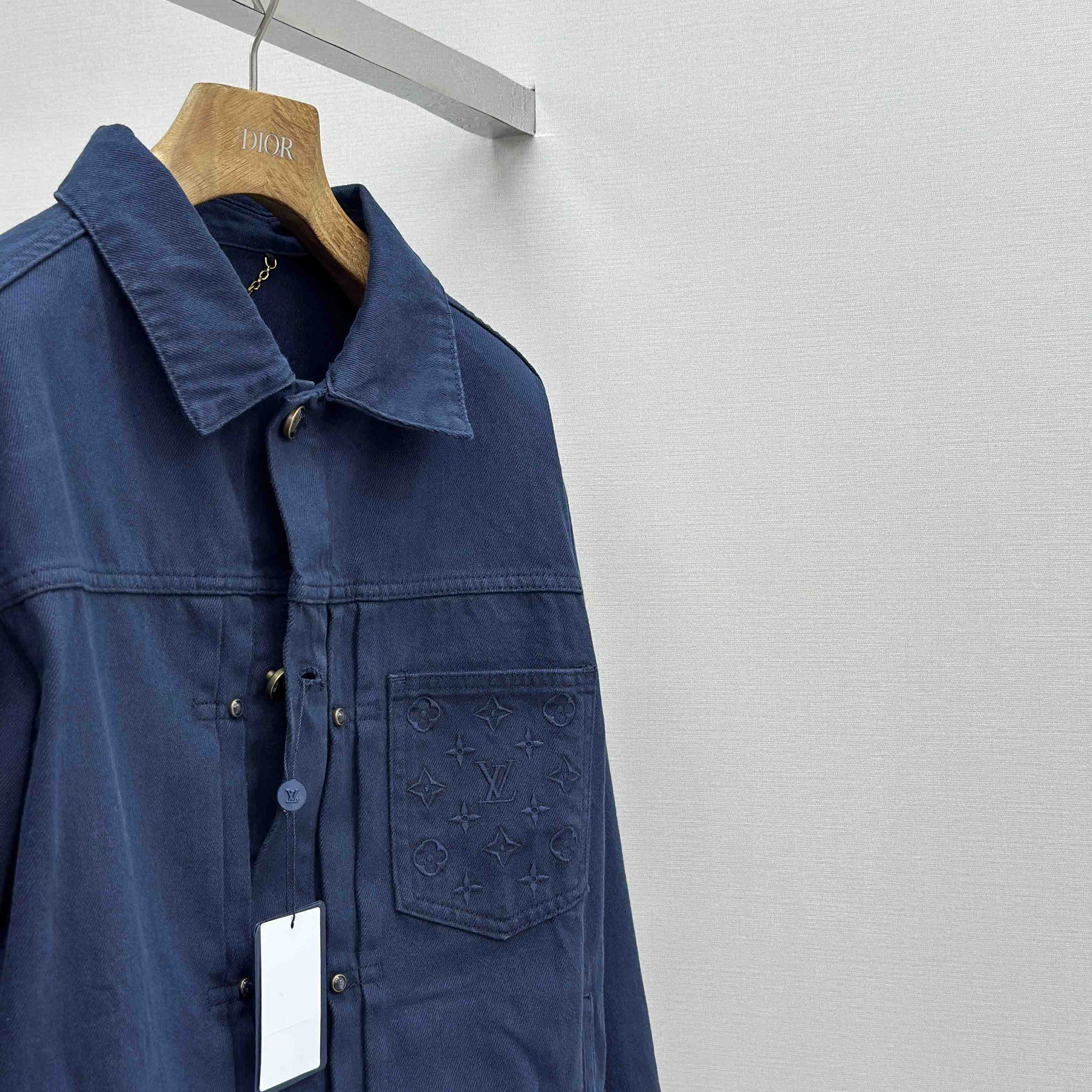 Louis Vuitton Garment-Dyed Denim Type II Trucker Jacket   1AHUY5 - EUR FASHION