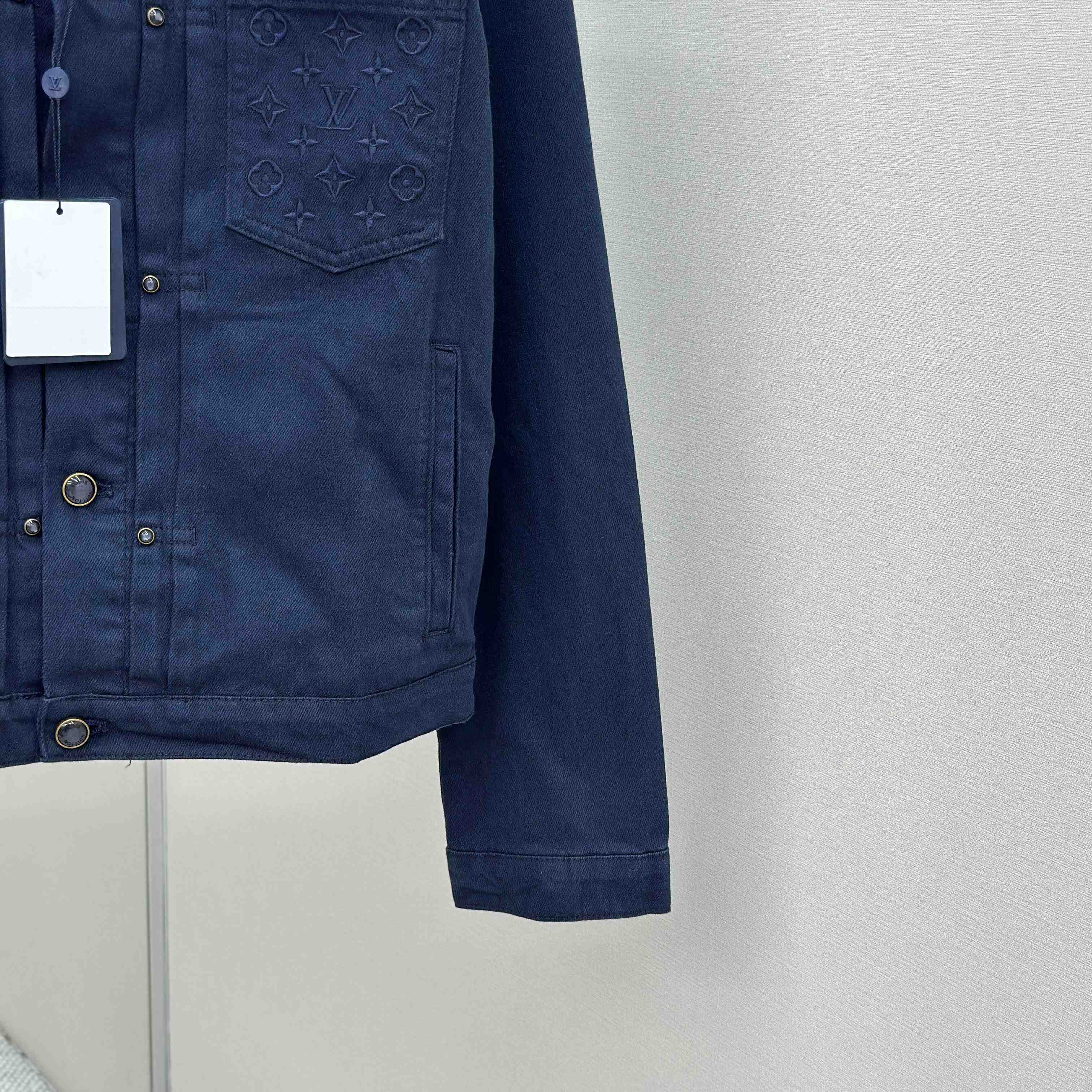 Louis Vuitton Garment-Dyed Denim Type II Trucker Jacket   1AHUY5 - EUR FASHION