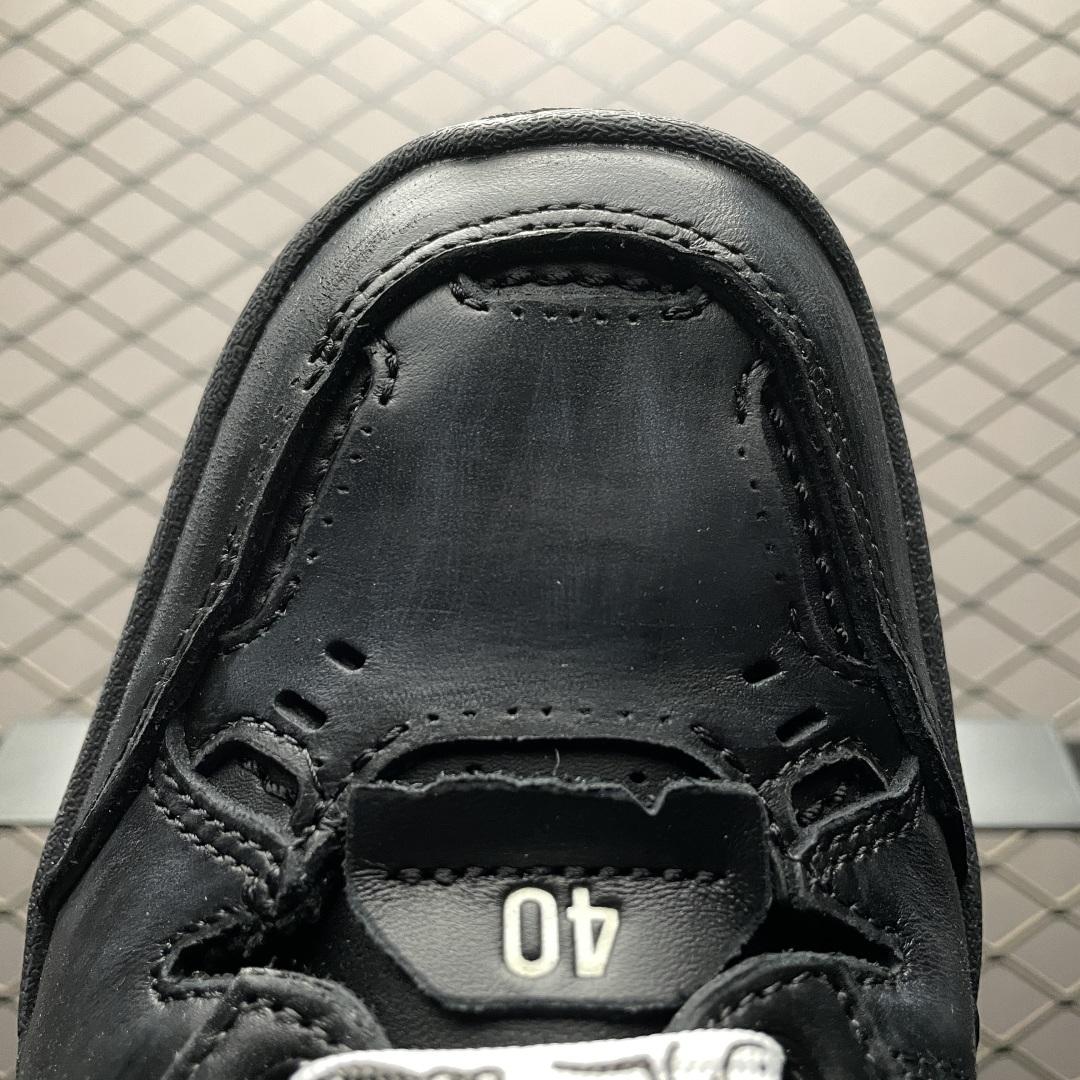 Balenciaga Hamptons Worn-Out Sneaker In Black Cowskin And Polyester - EUR FASHION
