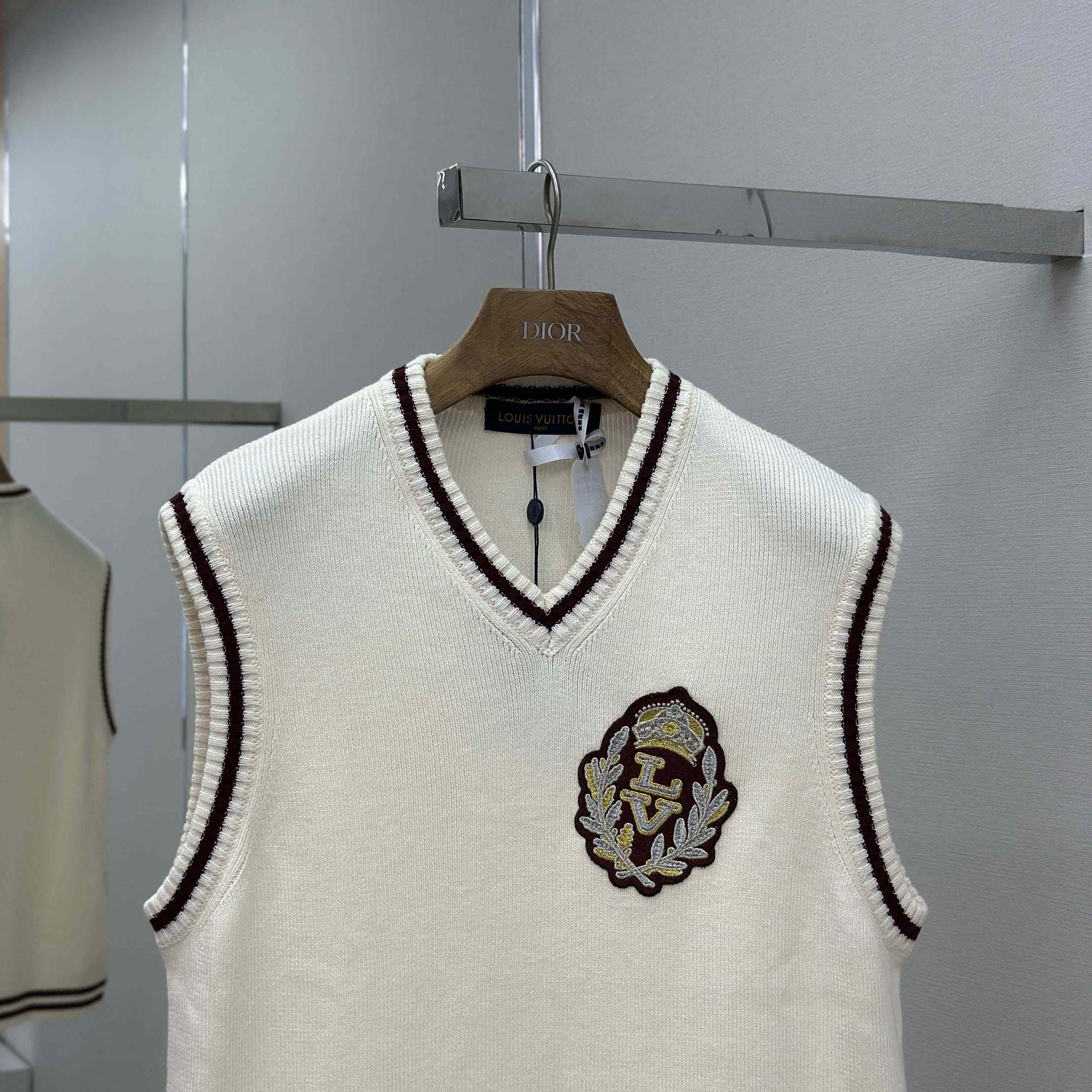 Louis Vuitton Embellished Wool Vest   1AGJGW - EUR FASHION