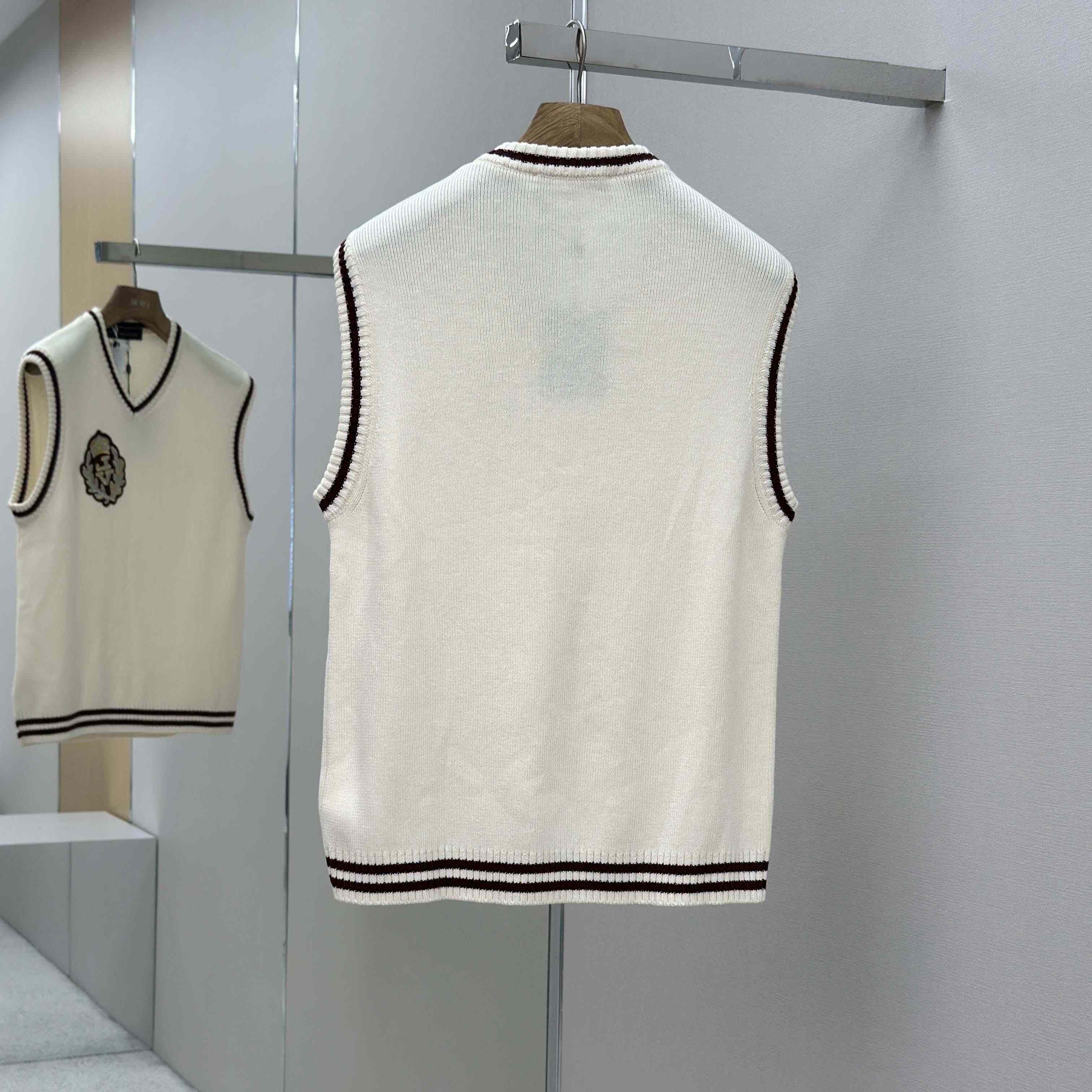 Louis Vuitton Embellished Wool Vest   1AGJGW - EUR FASHION