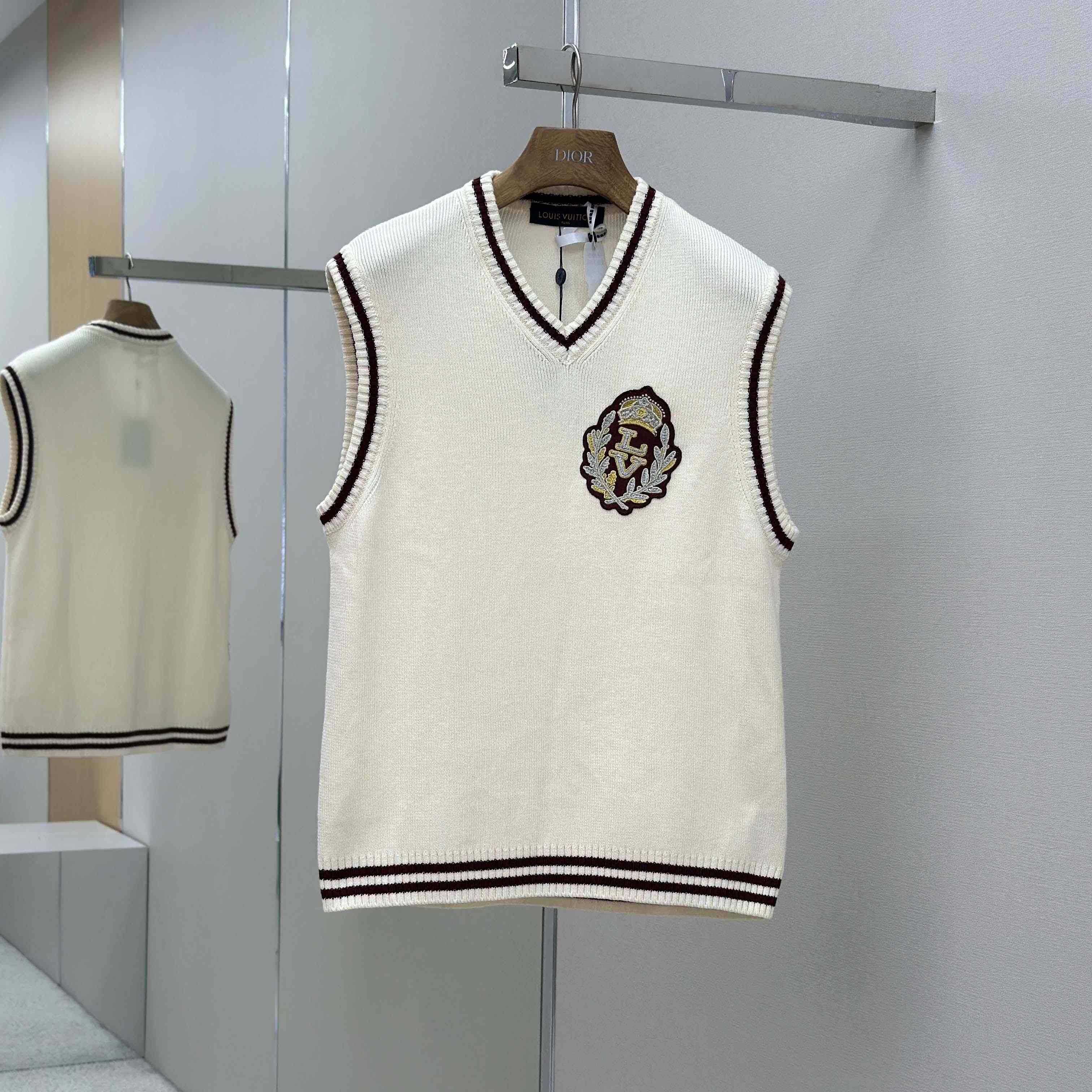 Louis Vuitton Embellished Wool Vest   1AGJGW - EUR FASHION