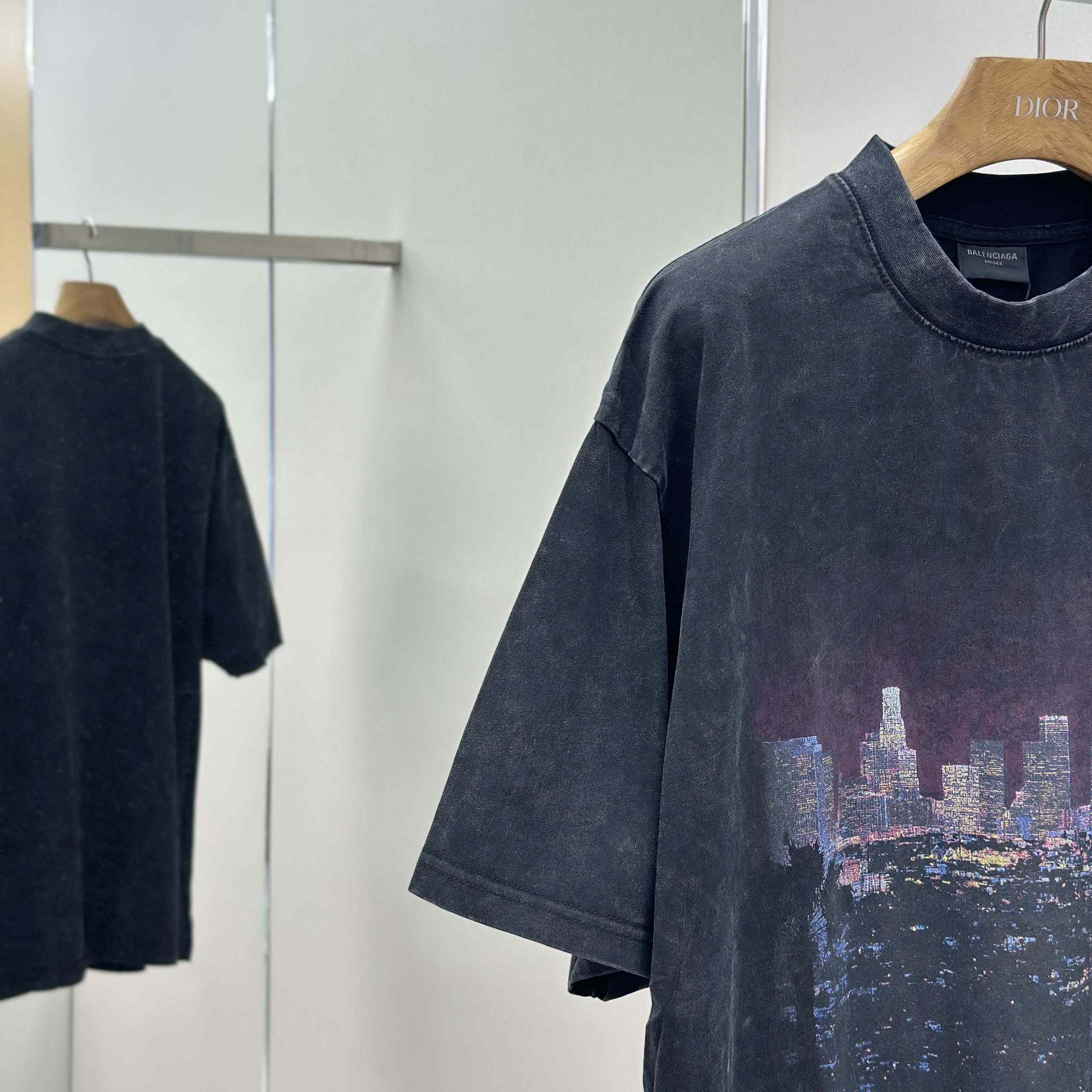 Balenciaga Taped Balenciaga Back T-Shirt Medium Fit in heather grey dry jersey - EUR FASHION