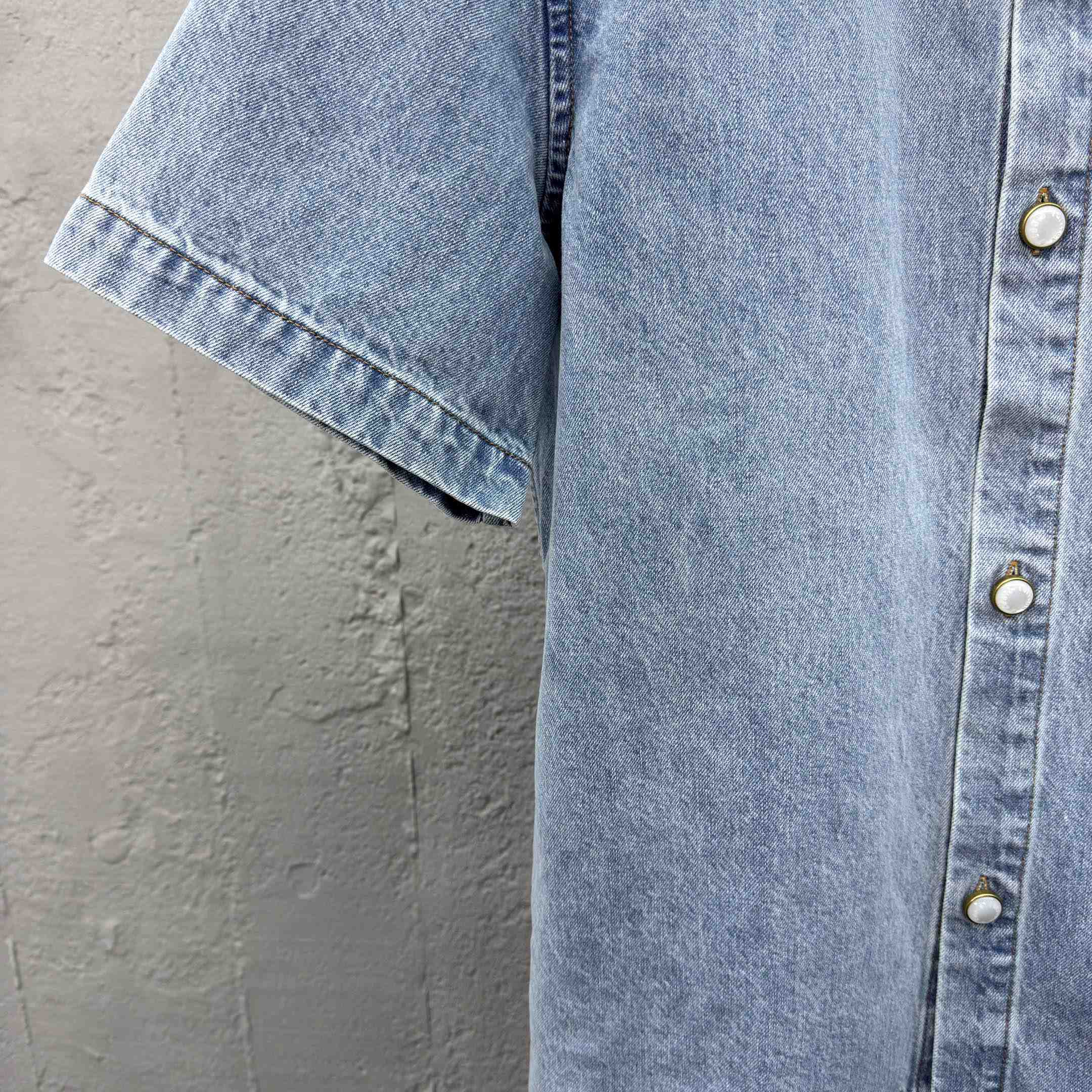 Louis Vuitton Short-Sleeved Denim Shirt  1AGJOP - EUR FASHION